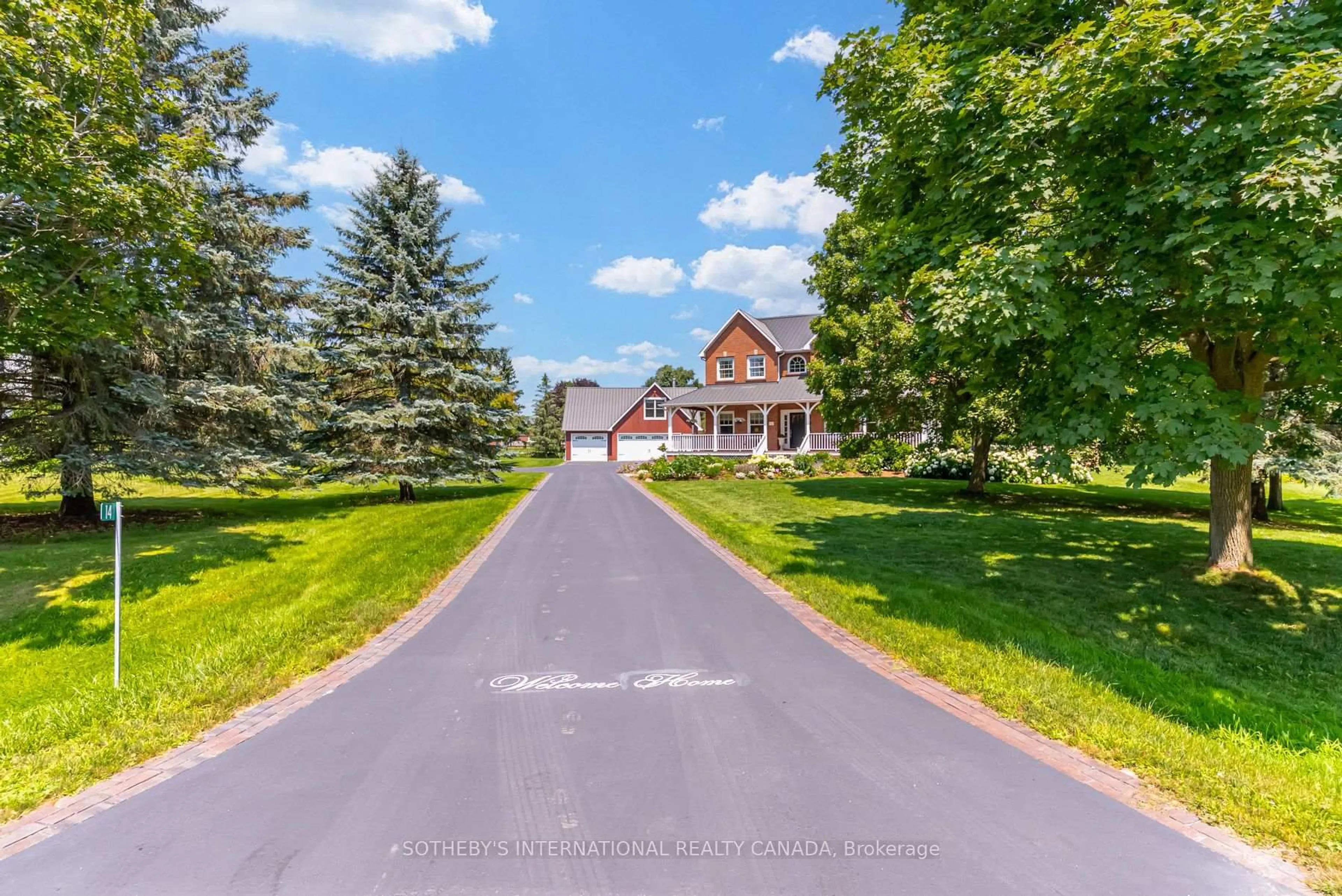 A pic from outside/outdoor area/front of a property/back of a property/a pic from drone, street for 14 Munday Crt, Clarington Ontario L1C 4R7