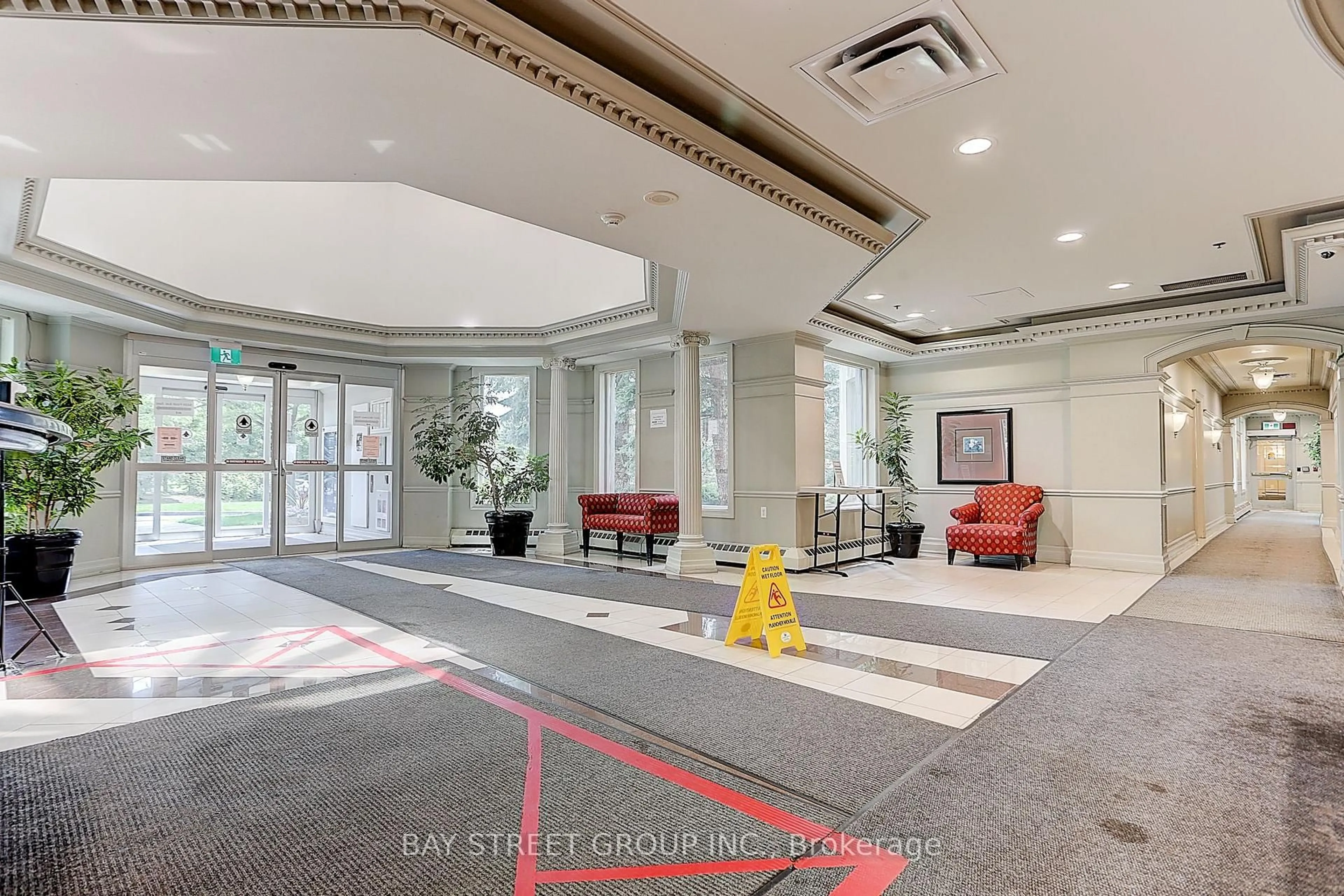 Indoor foyer for 5039 Finch Ave #709, Toronto Ontario M1S 5L1