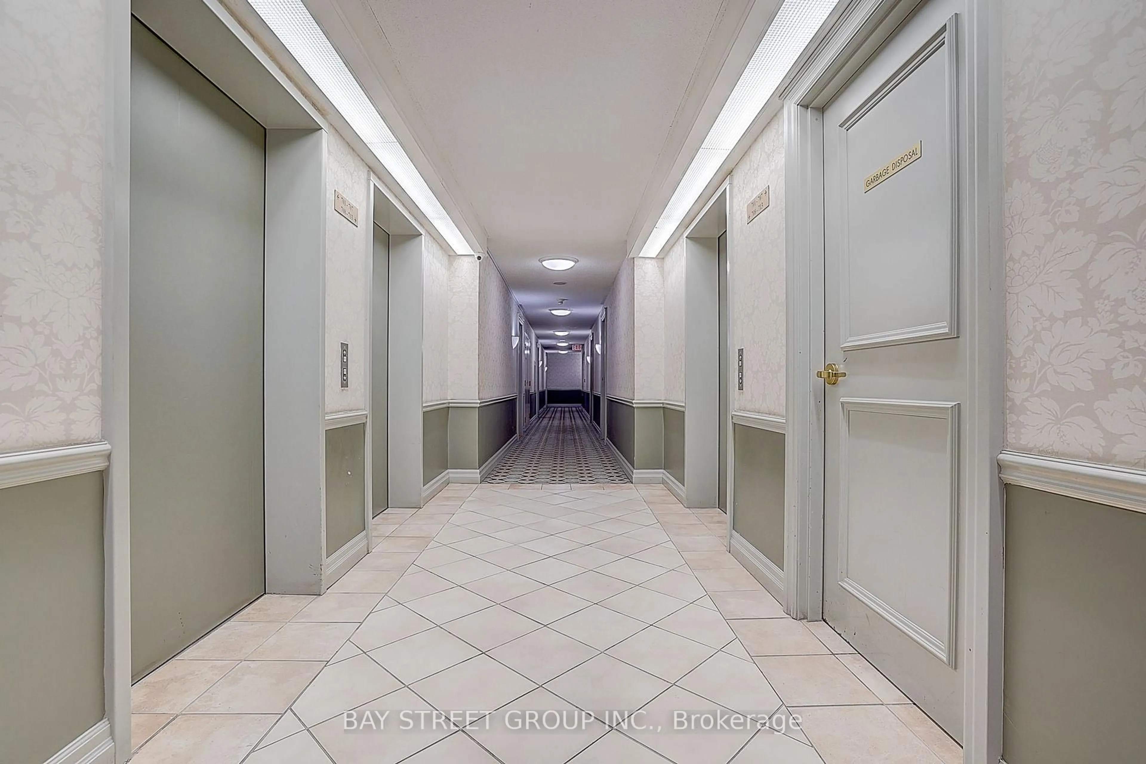Indoor foyer for 5039 Finch Ave #709, Toronto Ontario M1S 5L1