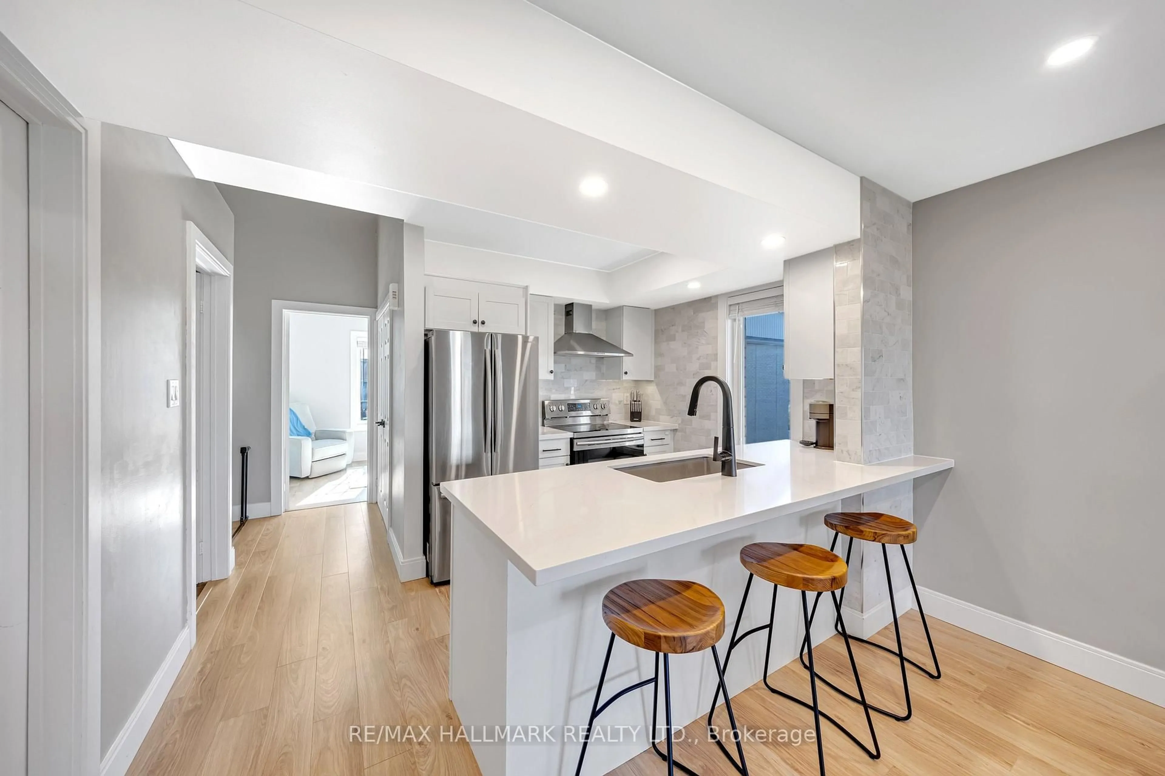 Open concept kitchen, unknown for 106 Petra Way #3, Whitby Ontario L1R 0A2