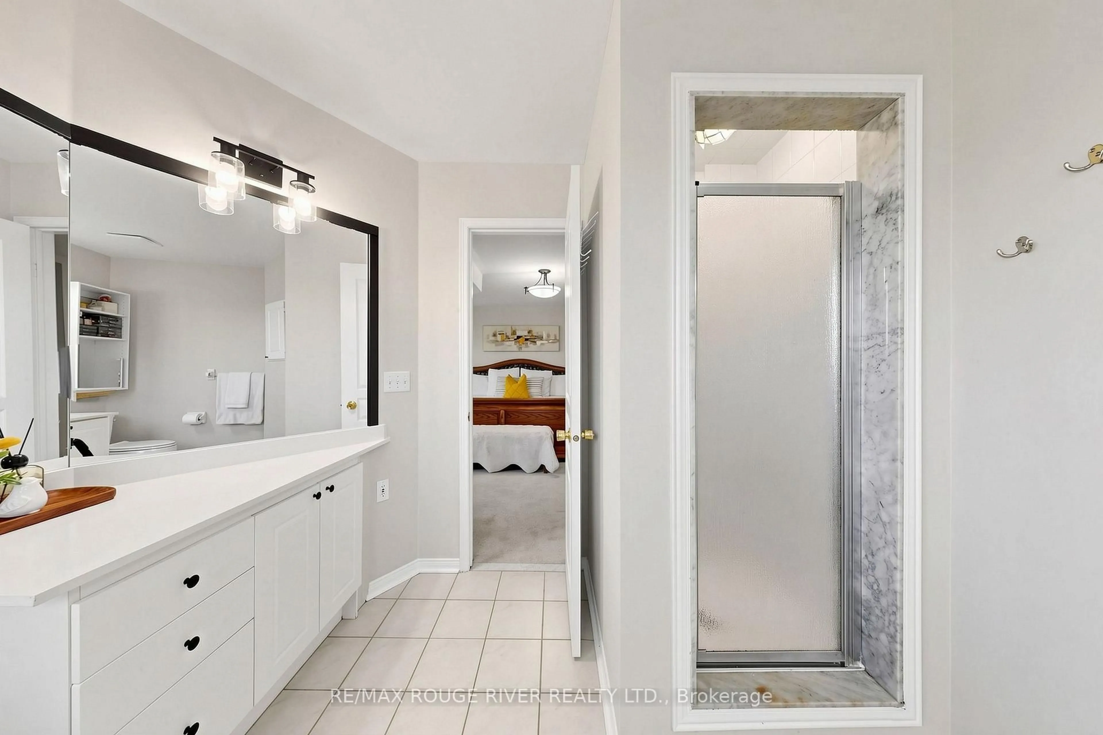 Contemporary bathroom, ceramic/tile floor for 66 Tidewater Cres, Whitby Ontario L1P 1M3