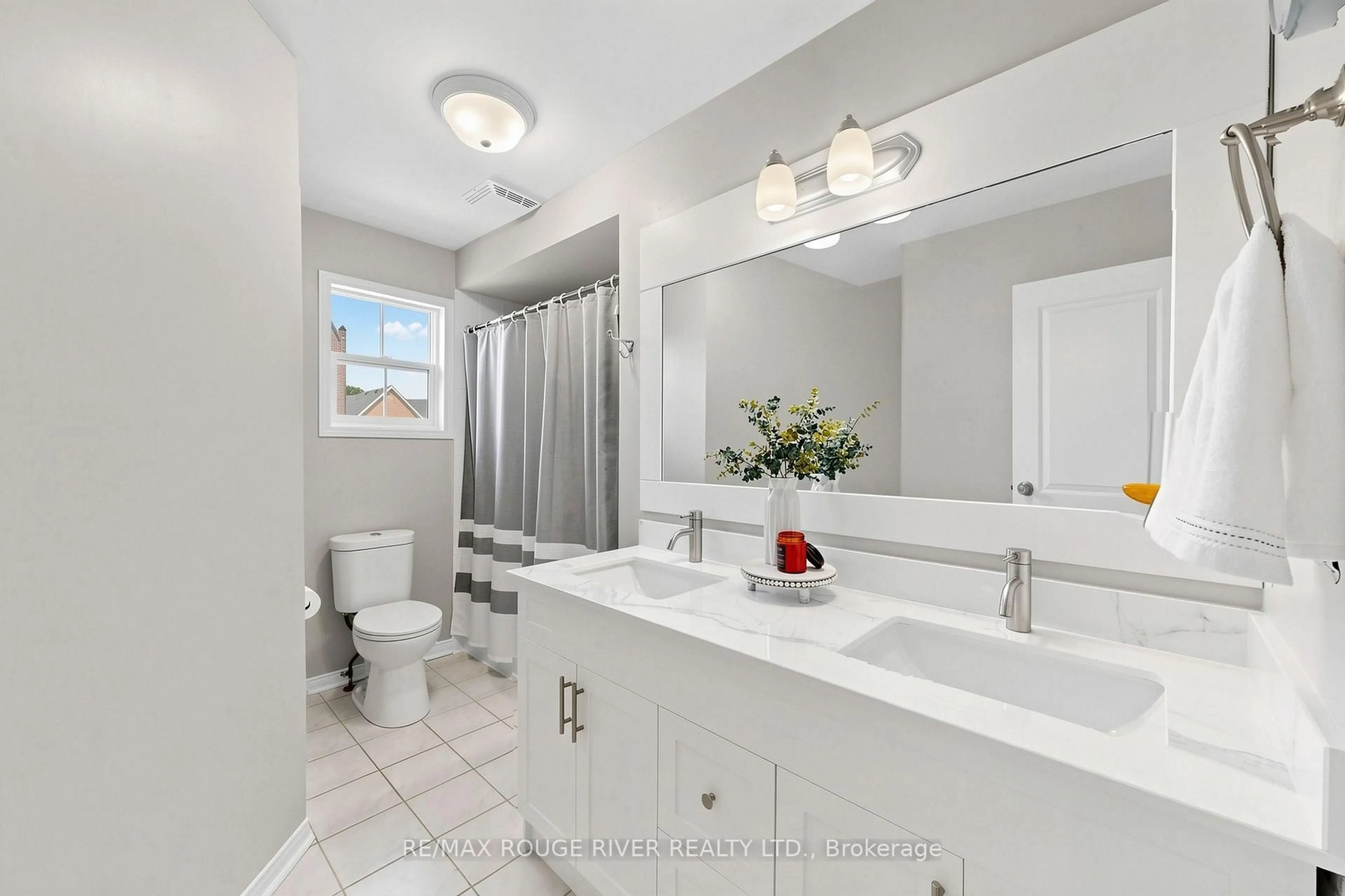 Standard bathroom, ceramic/tile floor for 66 Tidewater Cres, Whitby Ontario L1P 1M3