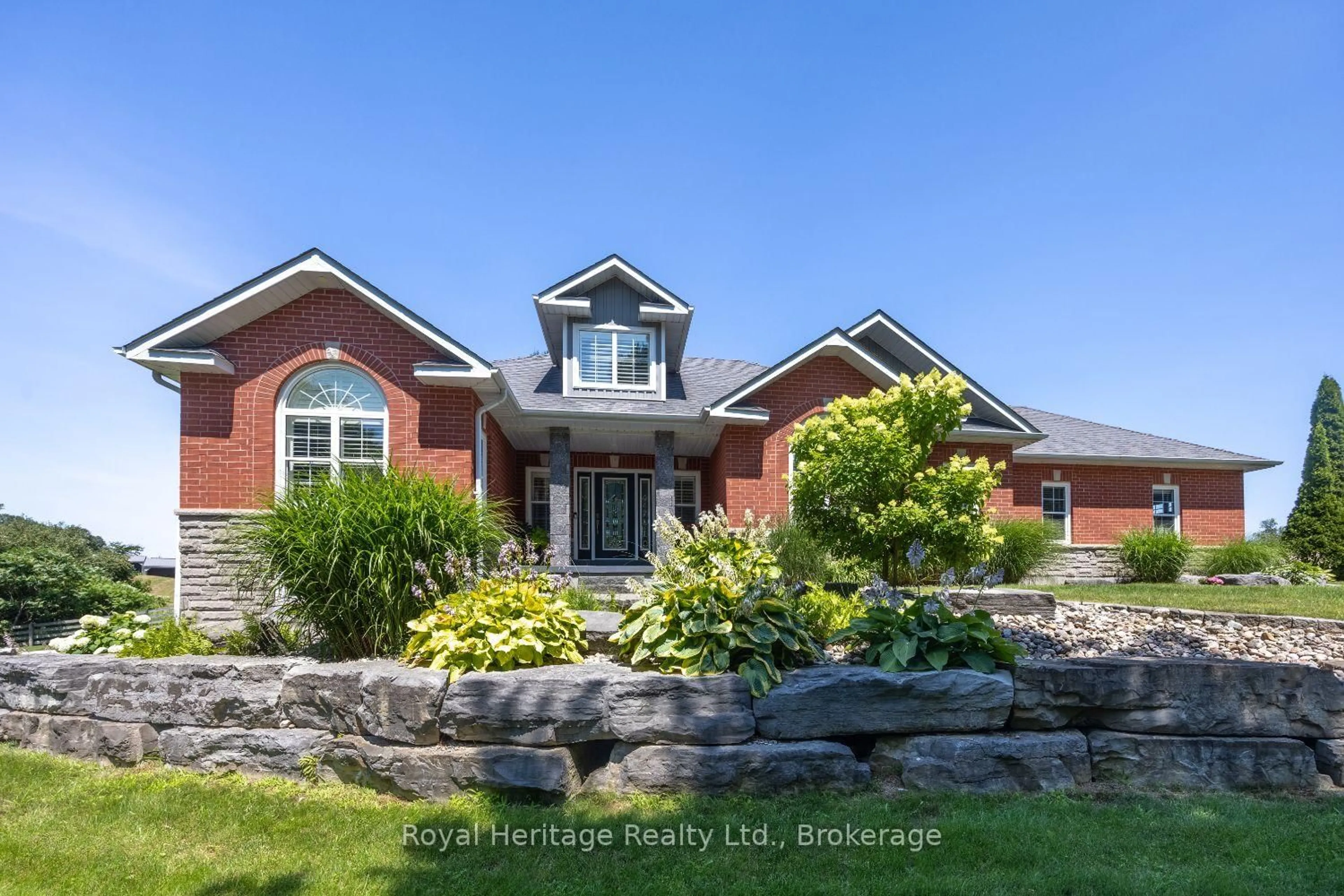 Home with brick exterior material, unknown for 465 Chalk Lake Rd, Scugog Ontario L9L 2C1