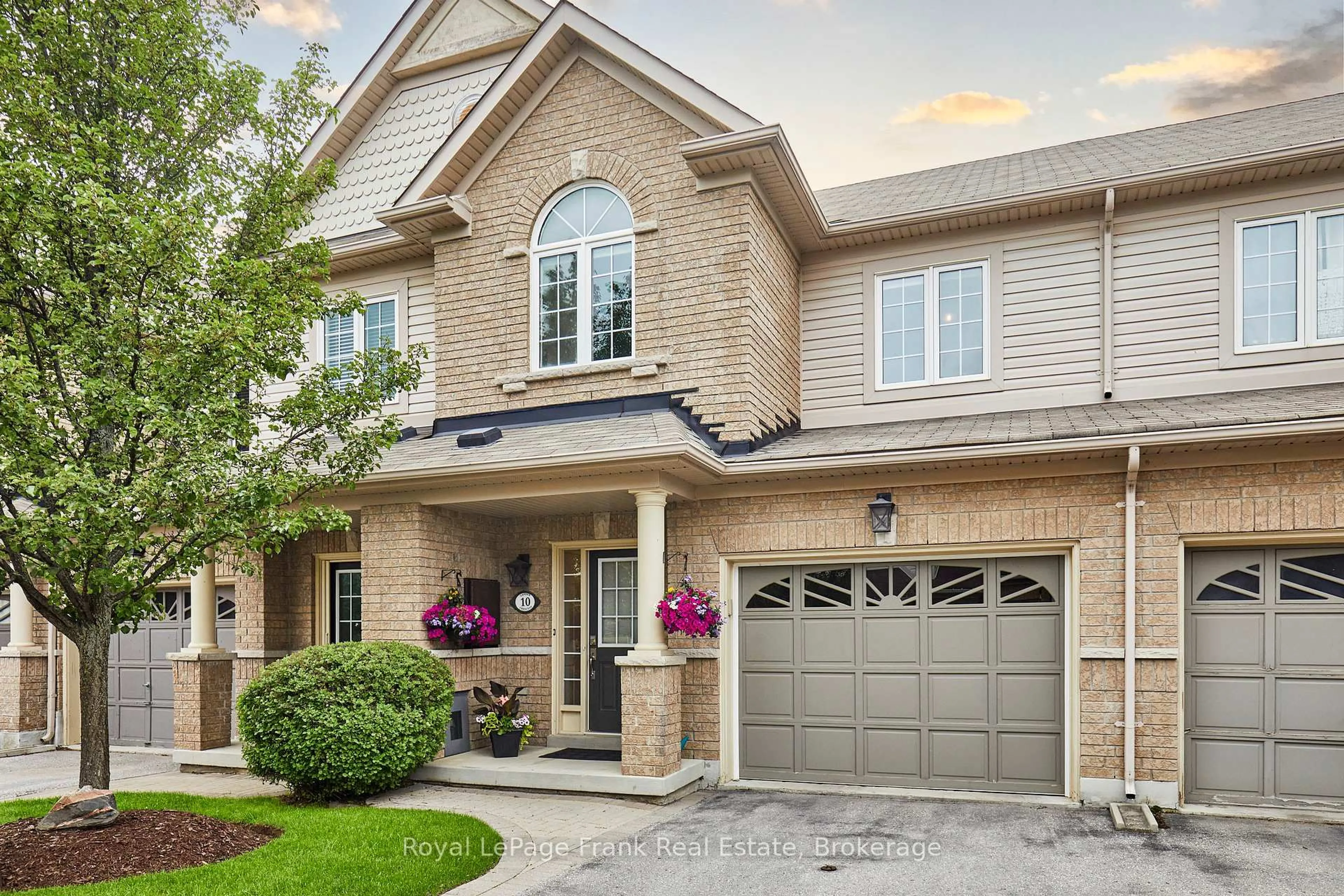 Home with brick exterior material, street for 10 Lander Cres, Clarington Ontario L1C 0L4