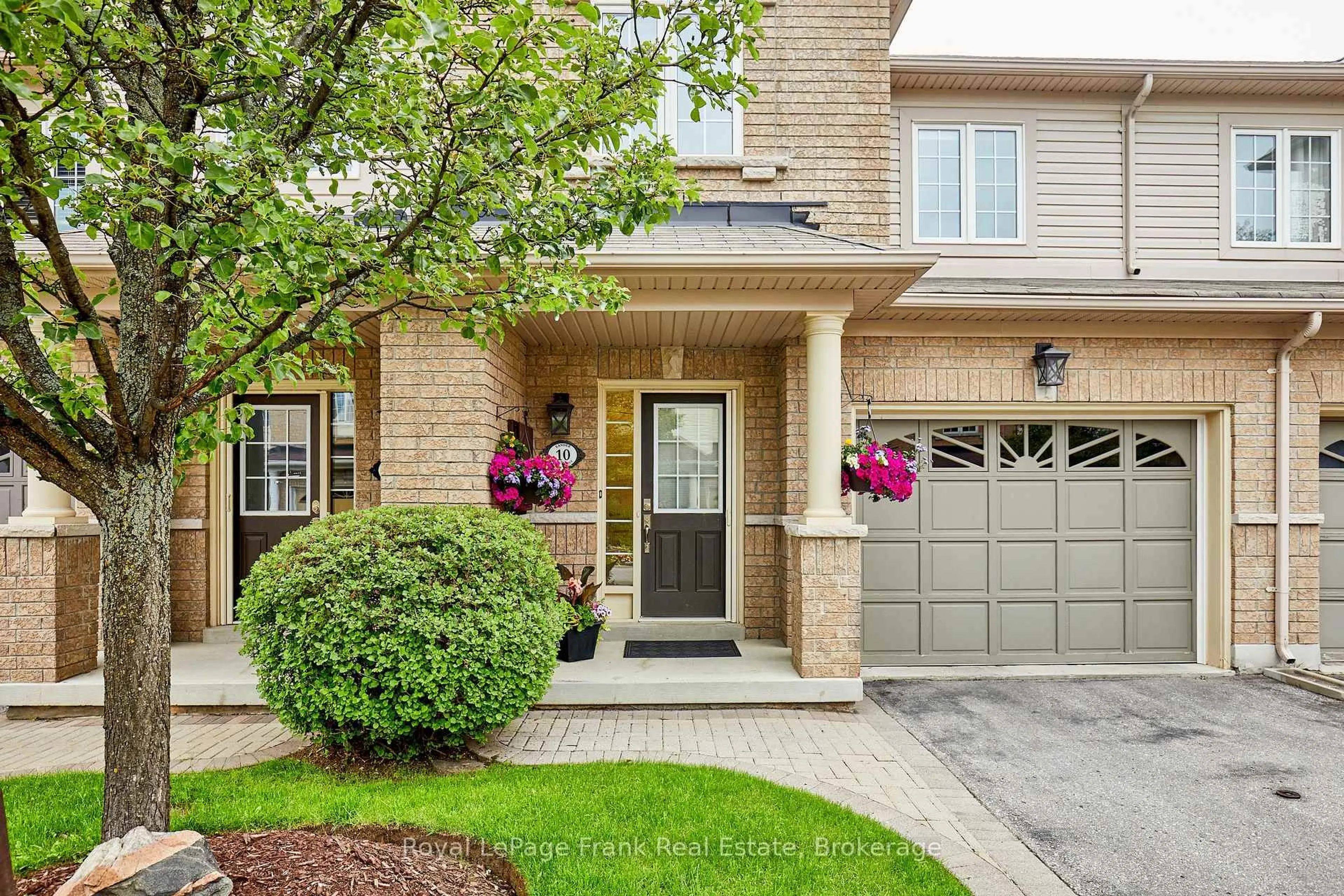 Home with brick exterior material, street for 10 Lander Cres, Clarington Ontario L1C 0L4