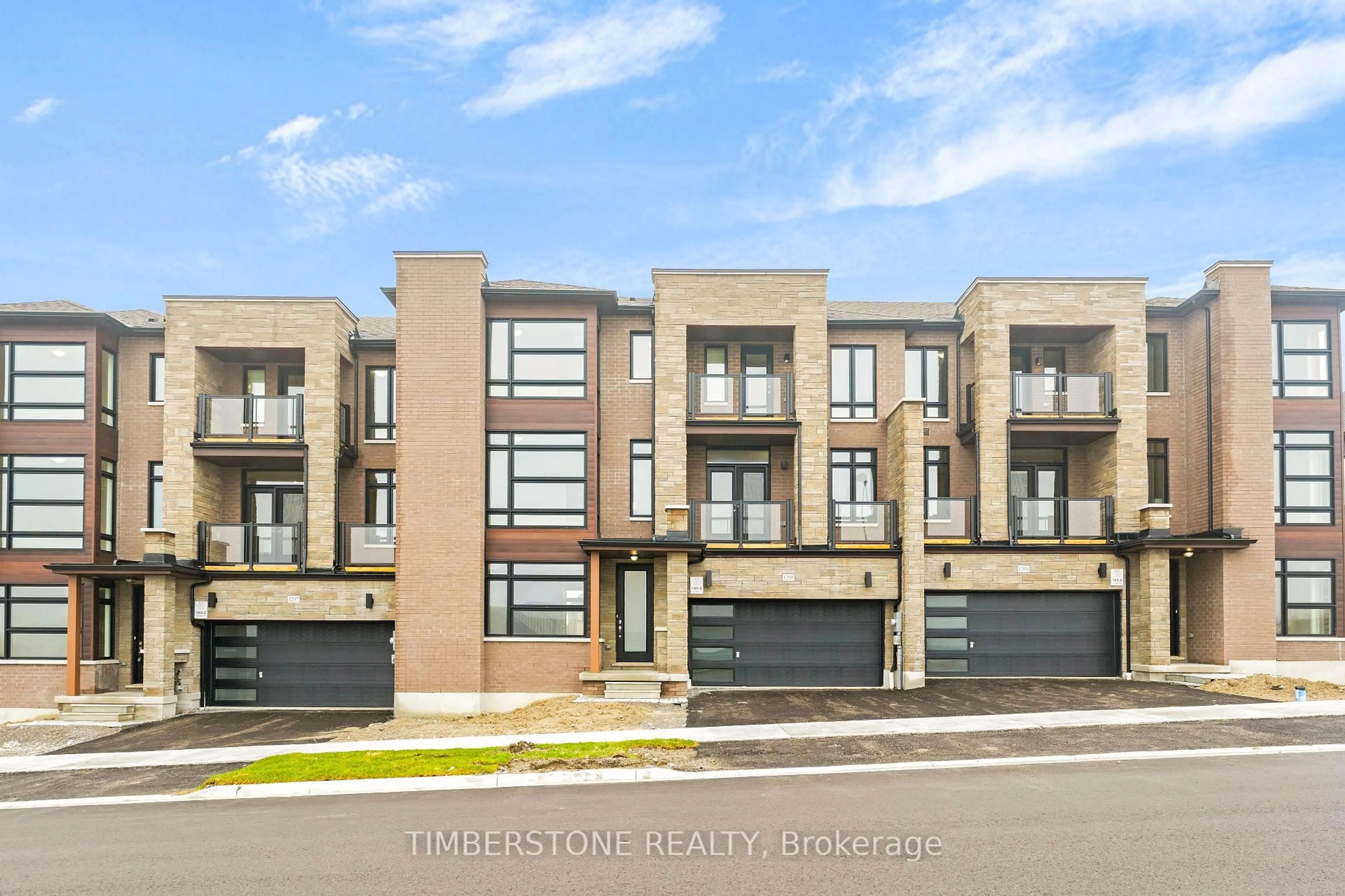 A pic from outside/outdoor area/front of a property/back of a property/a pic from drone, street for 1205 Marathon Ave, Pickering Ontario L1X 0L8