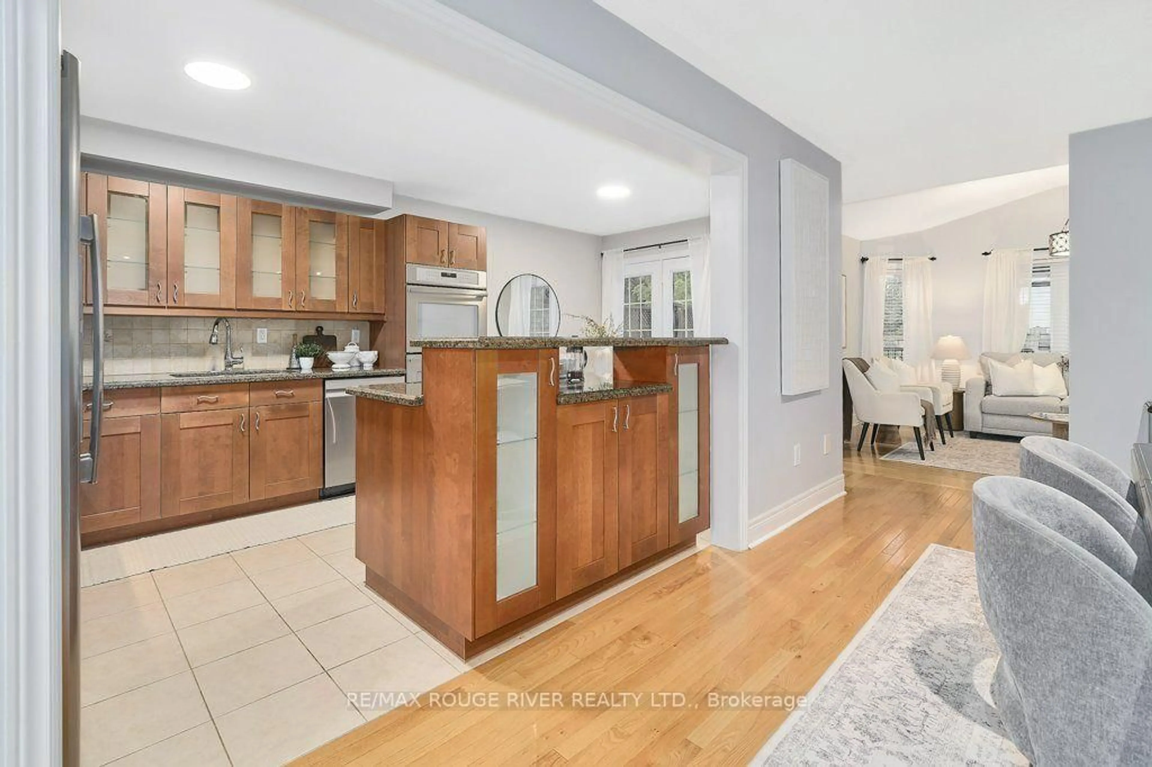 Open concept kitchen, ceramic/tile floor for 176 Bathgate Cres, Clarington Ontario L1E 0B5