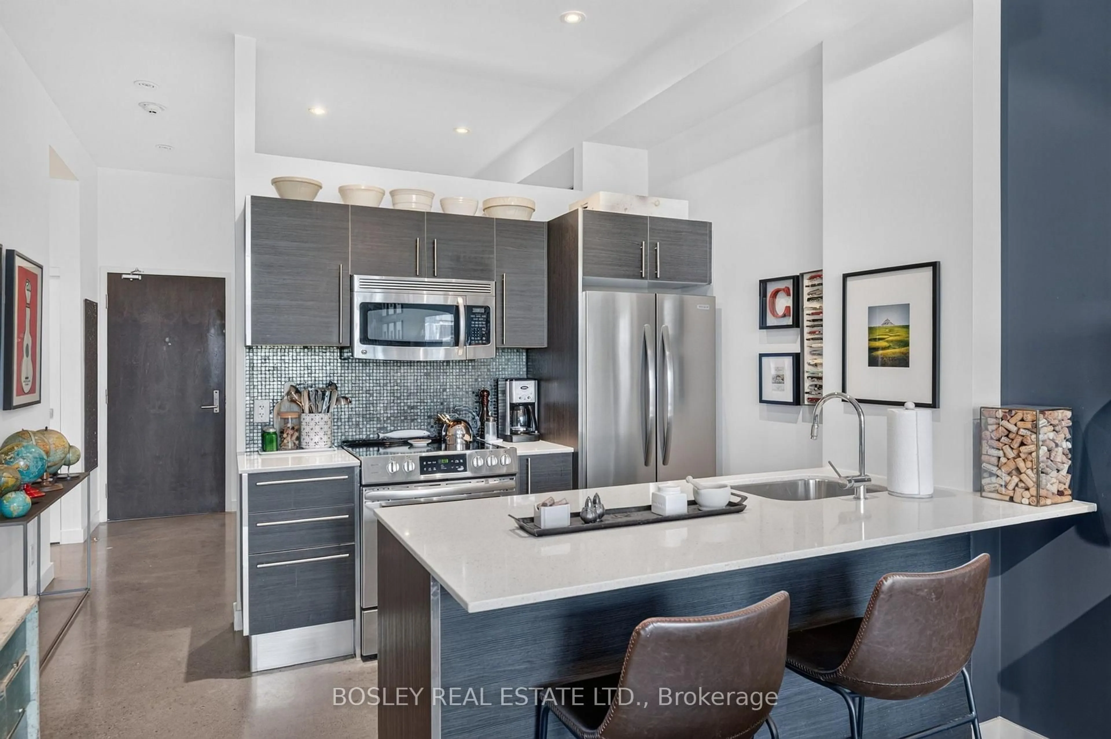 Open concept kitchen, unknown for 625 Queen St #505, Toronto Ontario M4M 1G7