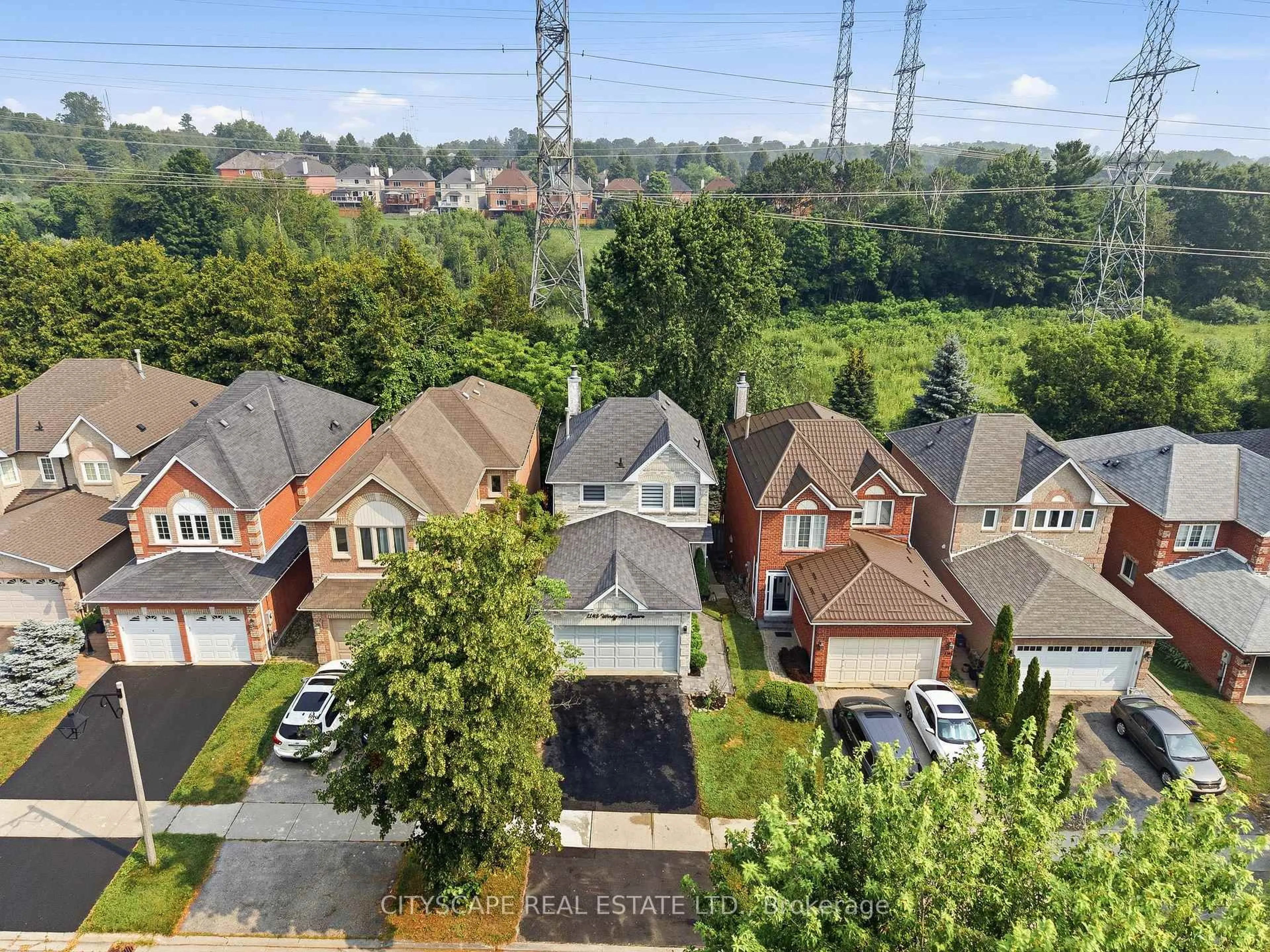 A pic from outside/outdoor area/front of a property/back of a property/a pic from drone, street for 1143 Windgrove Sq, Pickering Ontario L1X 2S5