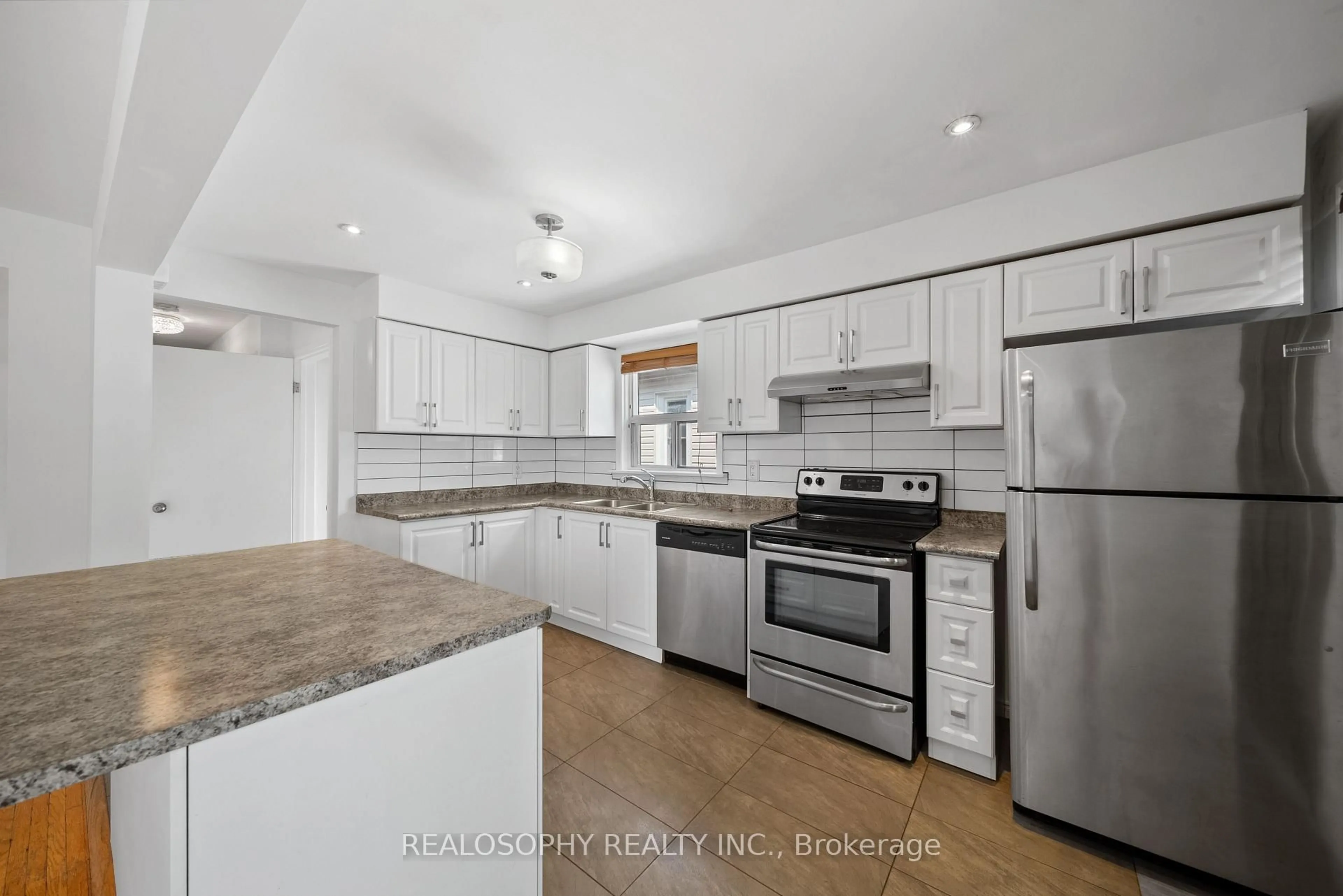 Open concept kitchen, unknown for 230 Kennedy Rd Rd, Toronto Ontario M1N 3P5
