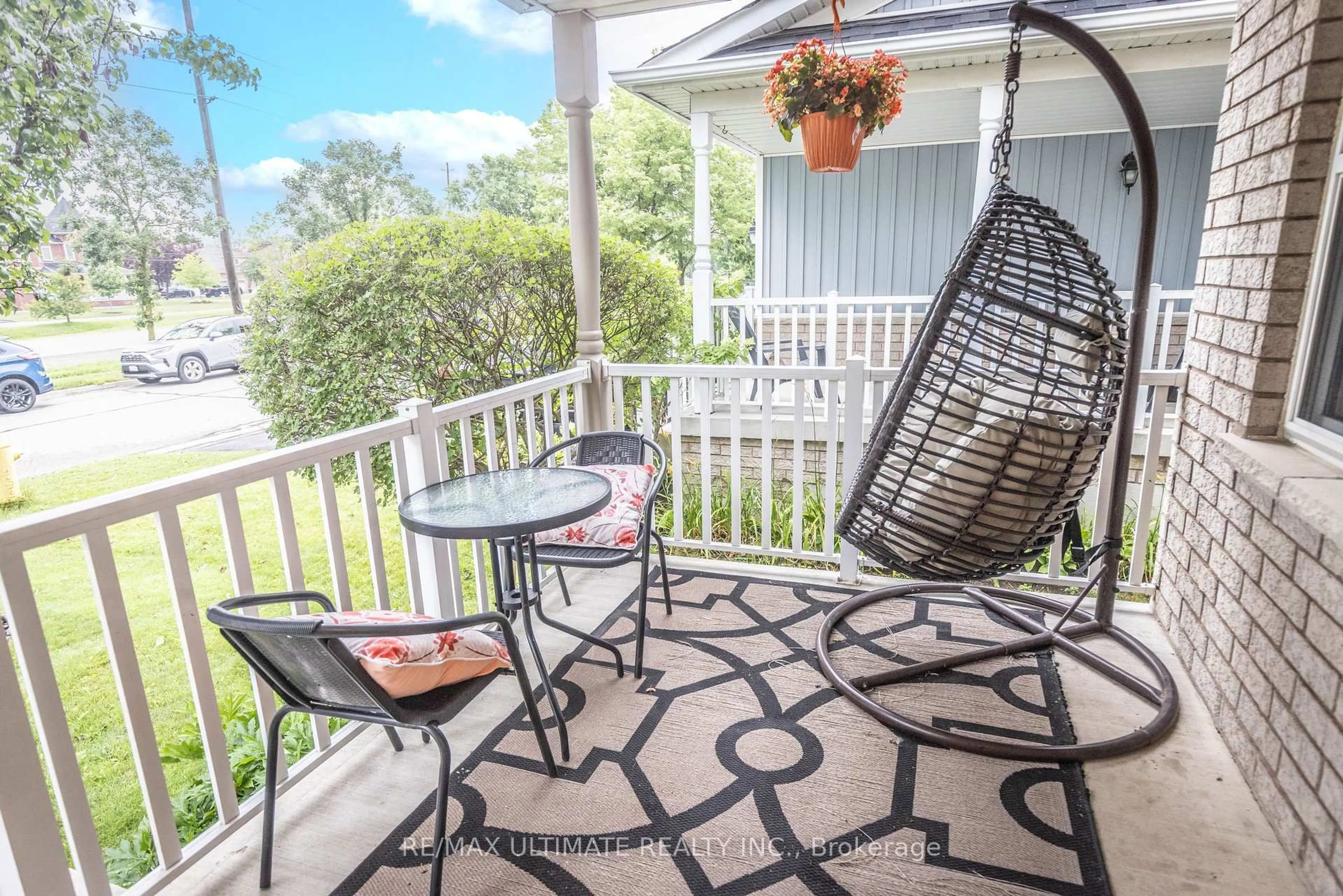 Patio, water/lake/river/ocean view for 46 Beaumaris Cres, Whitby Ontario L1M 2H3