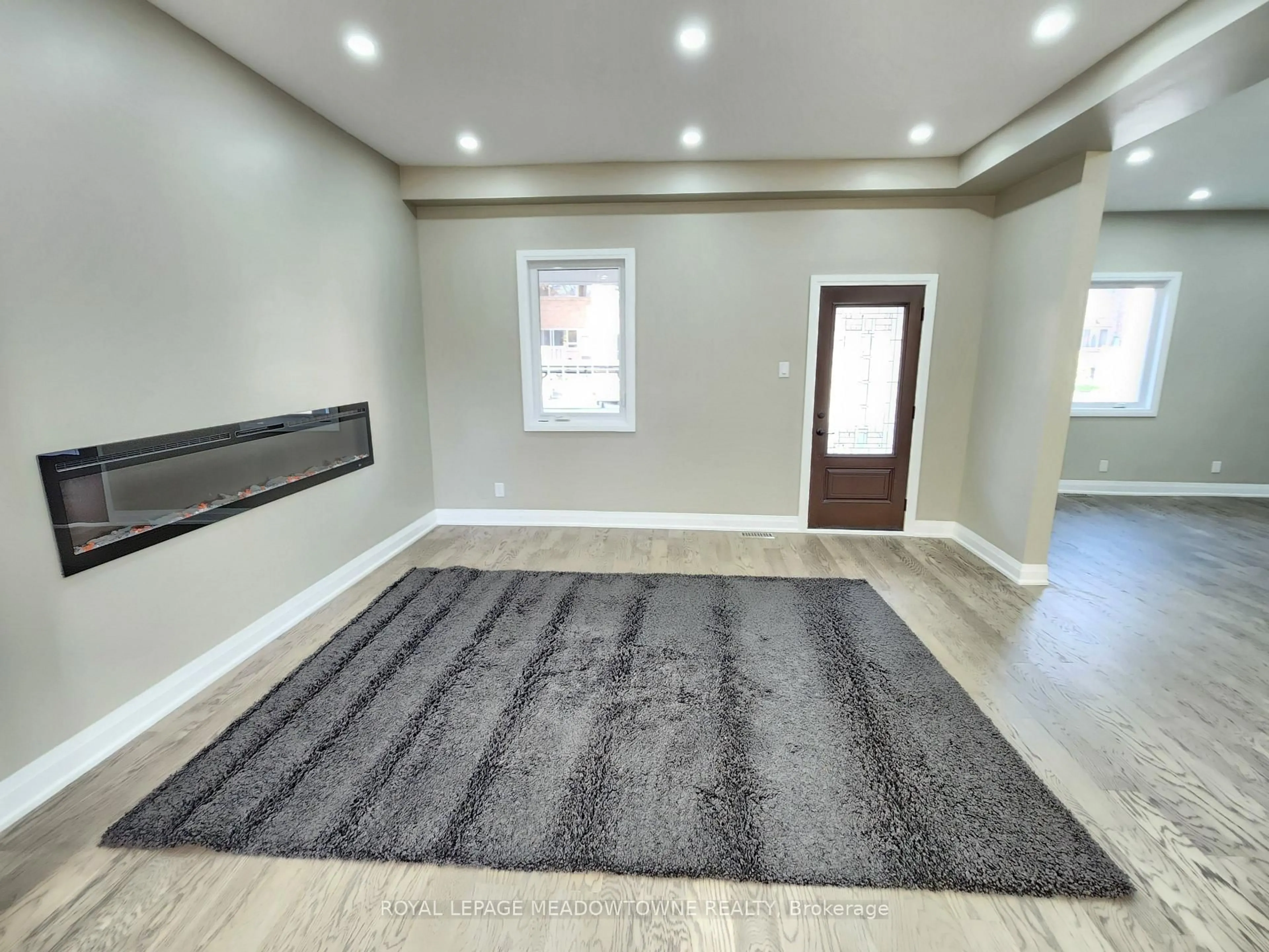 Unknown for 119 Colborne St, Oshawa Ontario L1G 1M3
