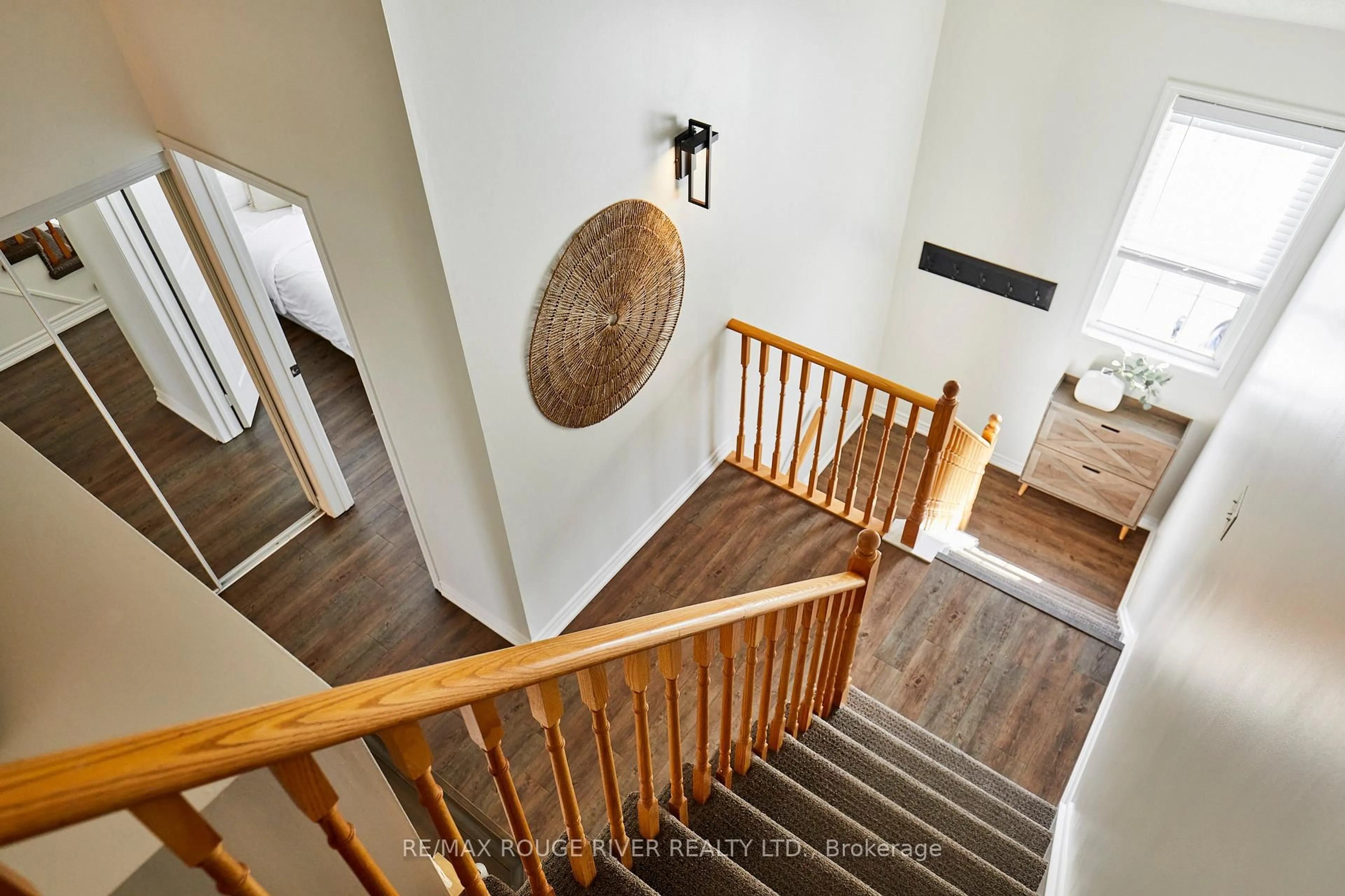 Indoor foyer for 92 Petra Way #3, Whitby Ontario L1R 0A3