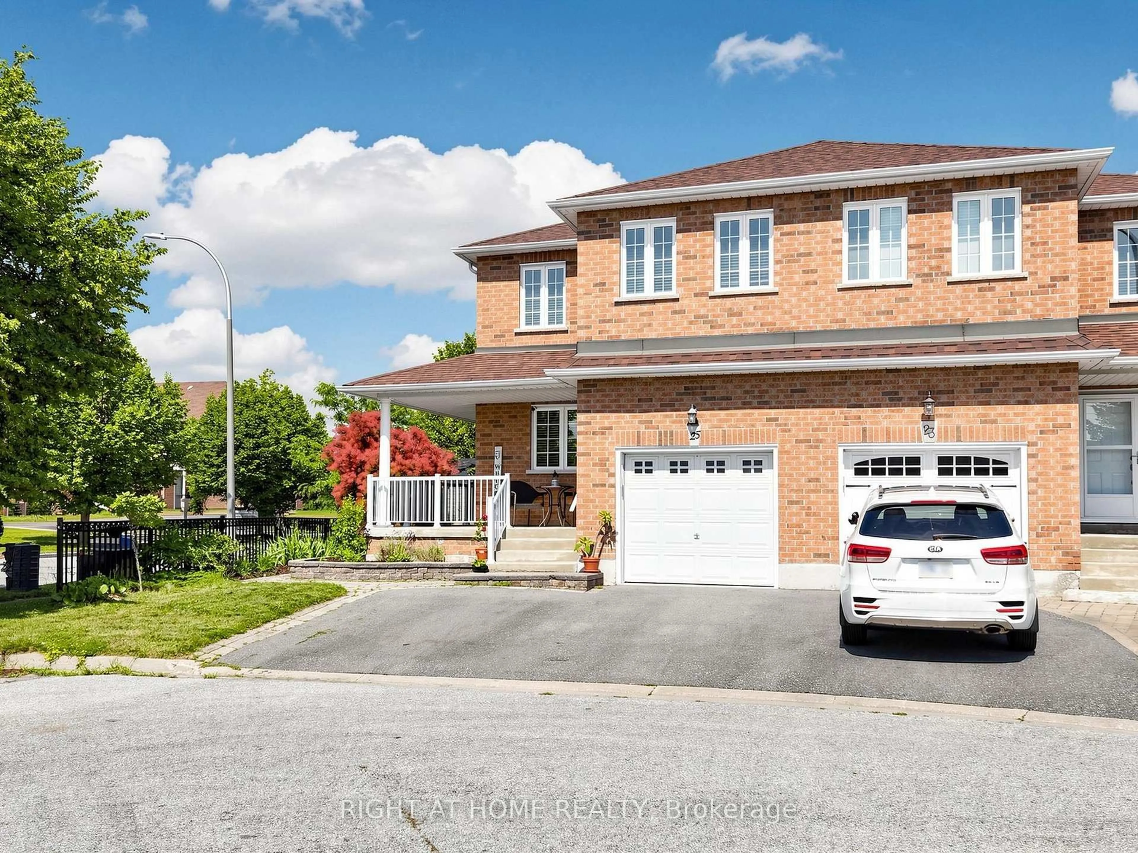 Home with brick exterior material, street for 25 Teagarden Crt, Whitby Ontario L1R 3G1