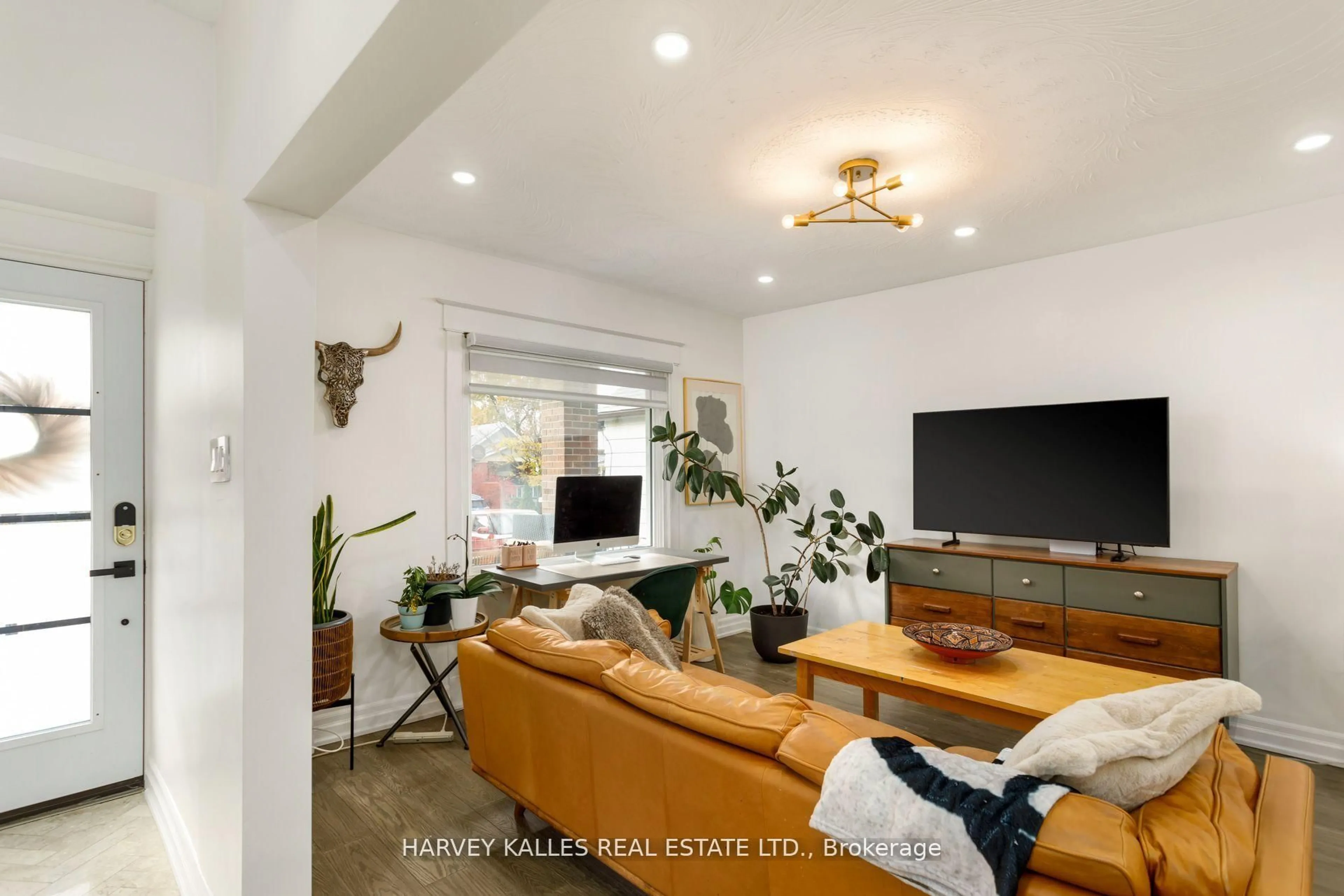 Living room with furniture, unknown for 139 King Edward Ave, Toronto Ontario M4C 5J7