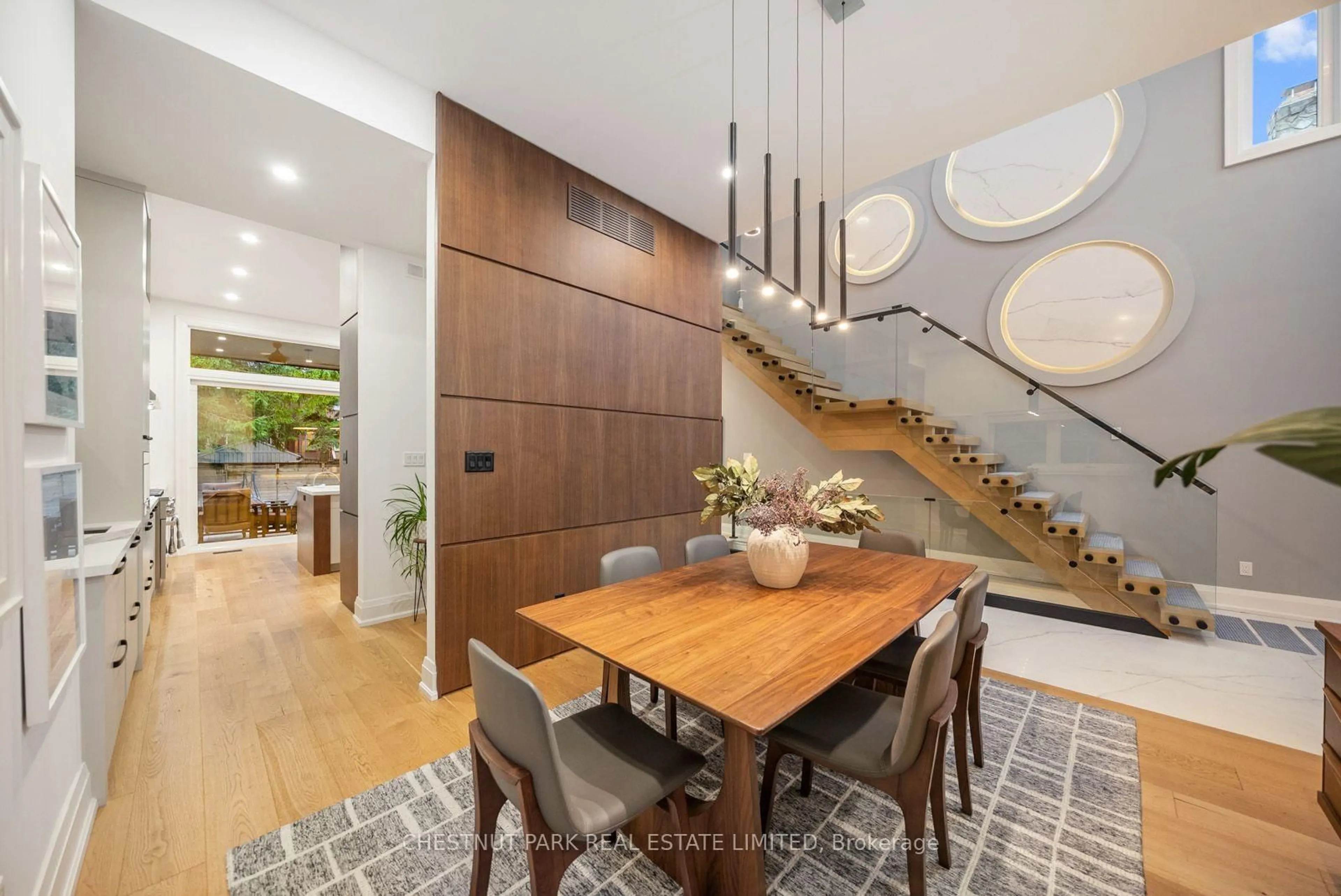 Dining room, wood/laminate floor for 142 Fallingbrook Rd, Toronto Ontario M1N 2T6