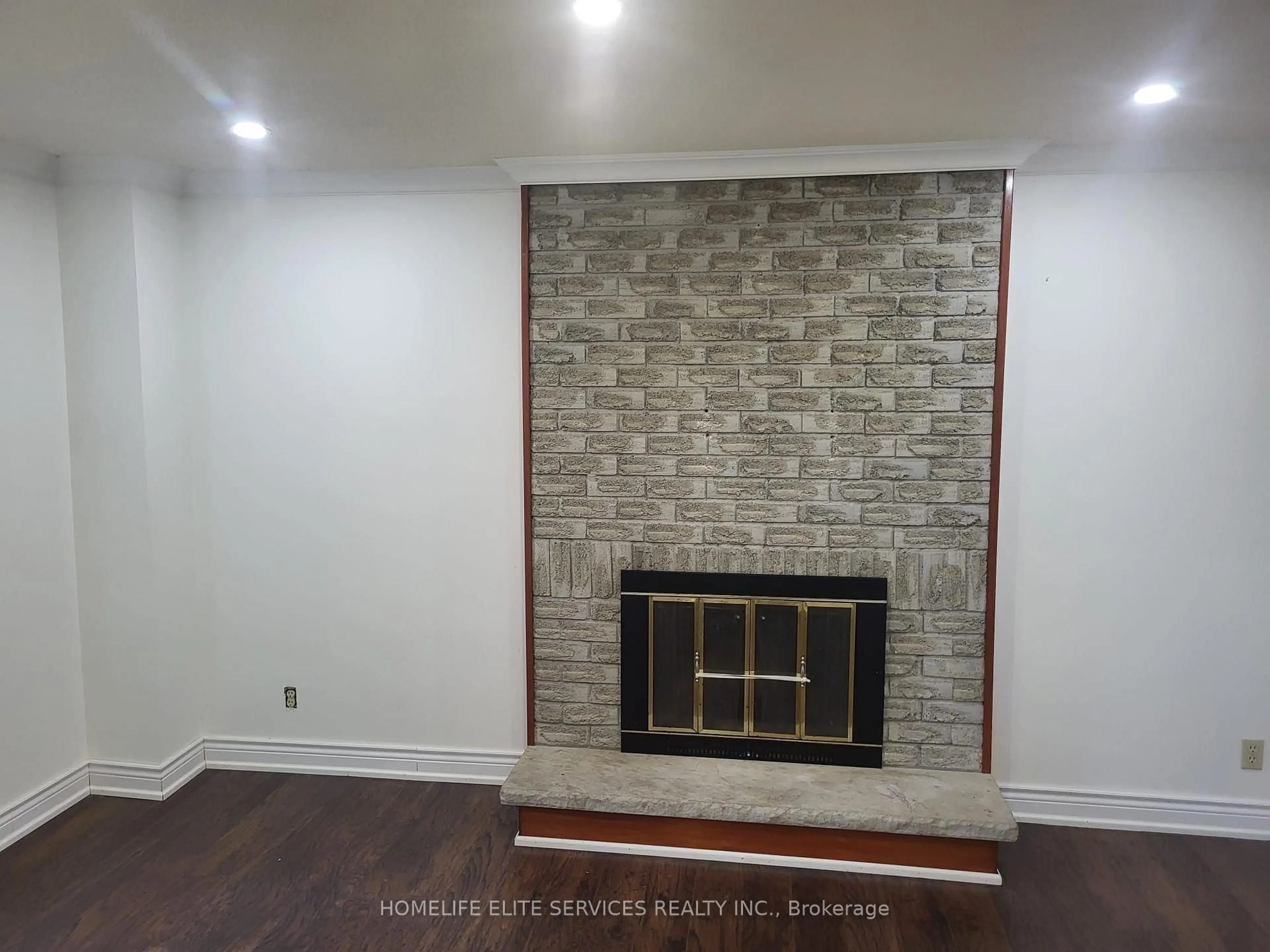 A pic of a room for 43 Bellwood Dr, Whitby Ontario L1N 2E3