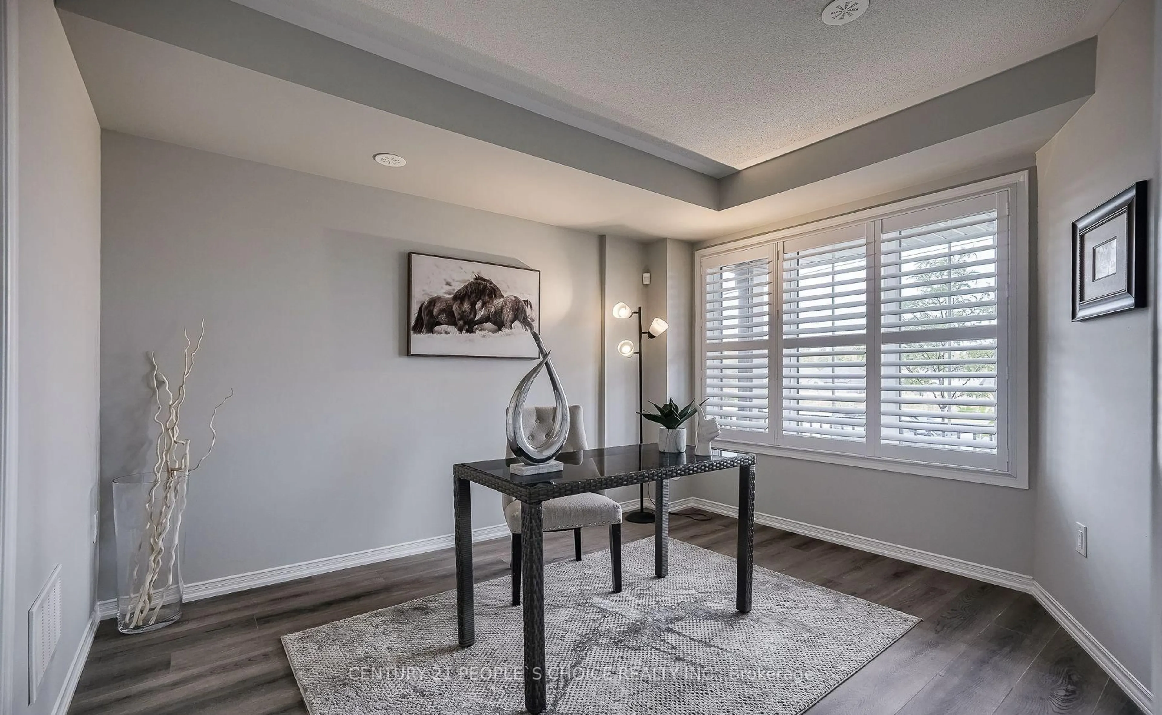 Indoor entryway for 18 Jerome Way, Clarington Ontario L1C 3K2