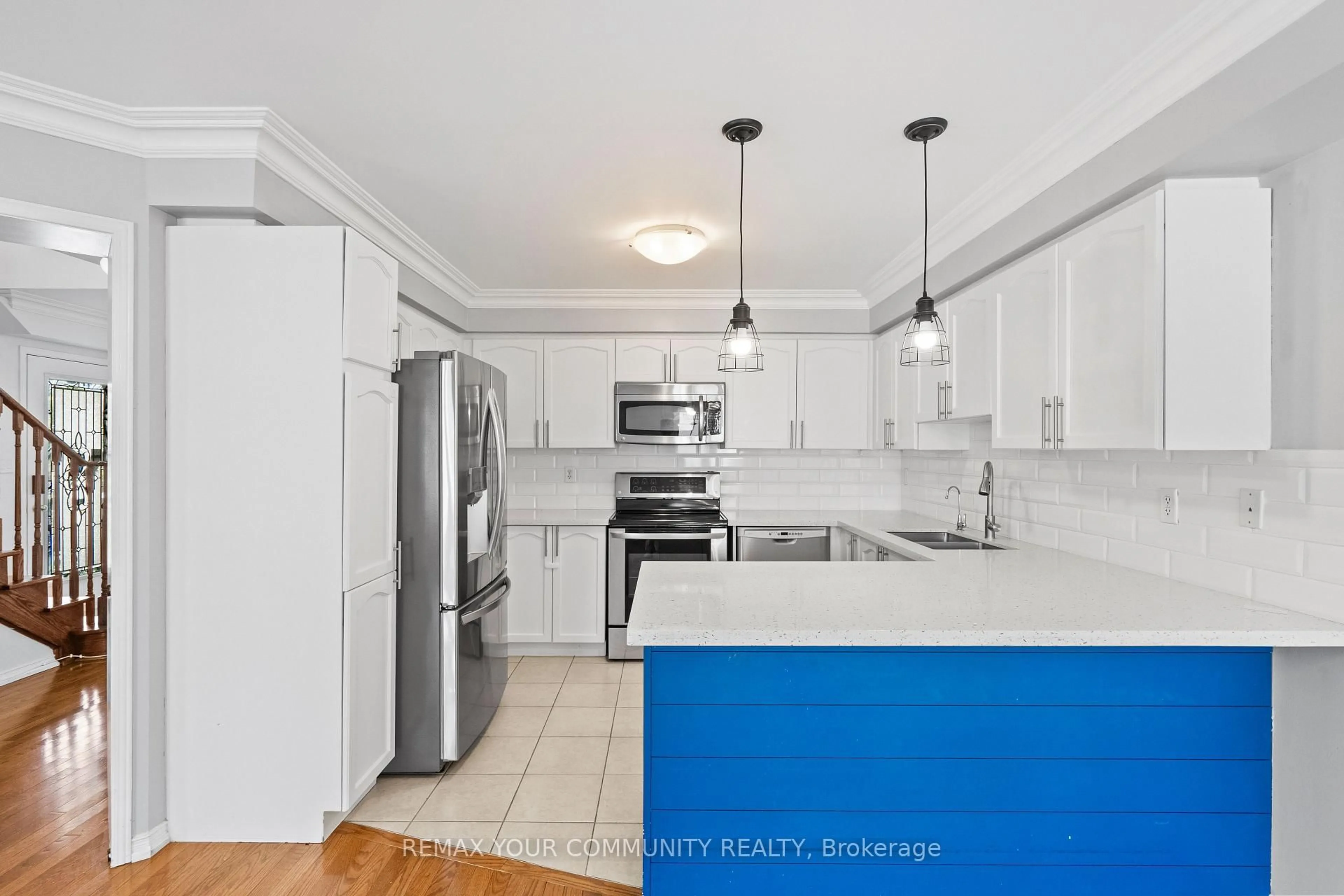 Open concept kitchen, unknown for 18 Telstar Way, Whitby Ontario L1M 0G2