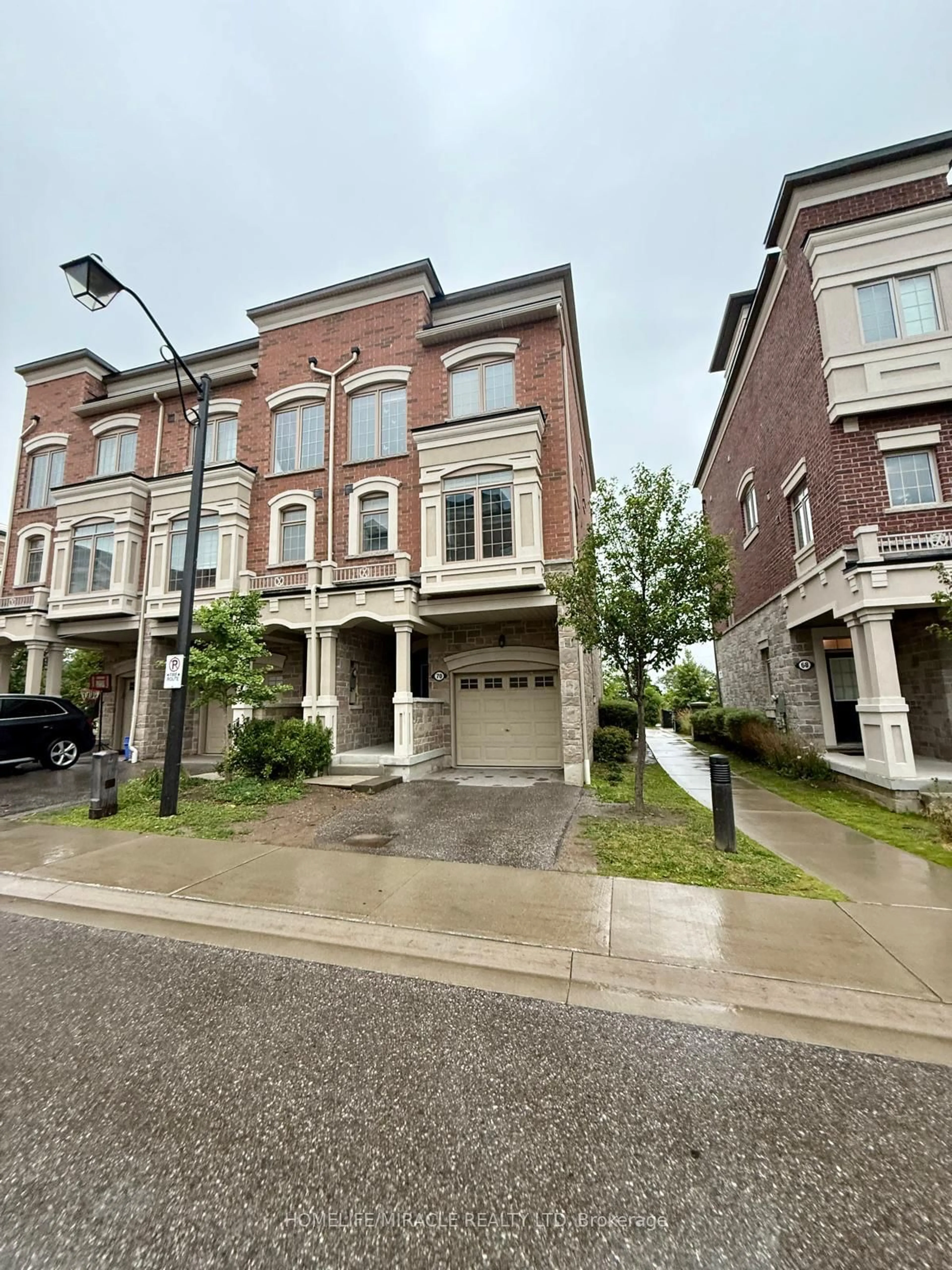 Unknown for 70 Harwood Ave, Ajax Ontario L1T 0P4