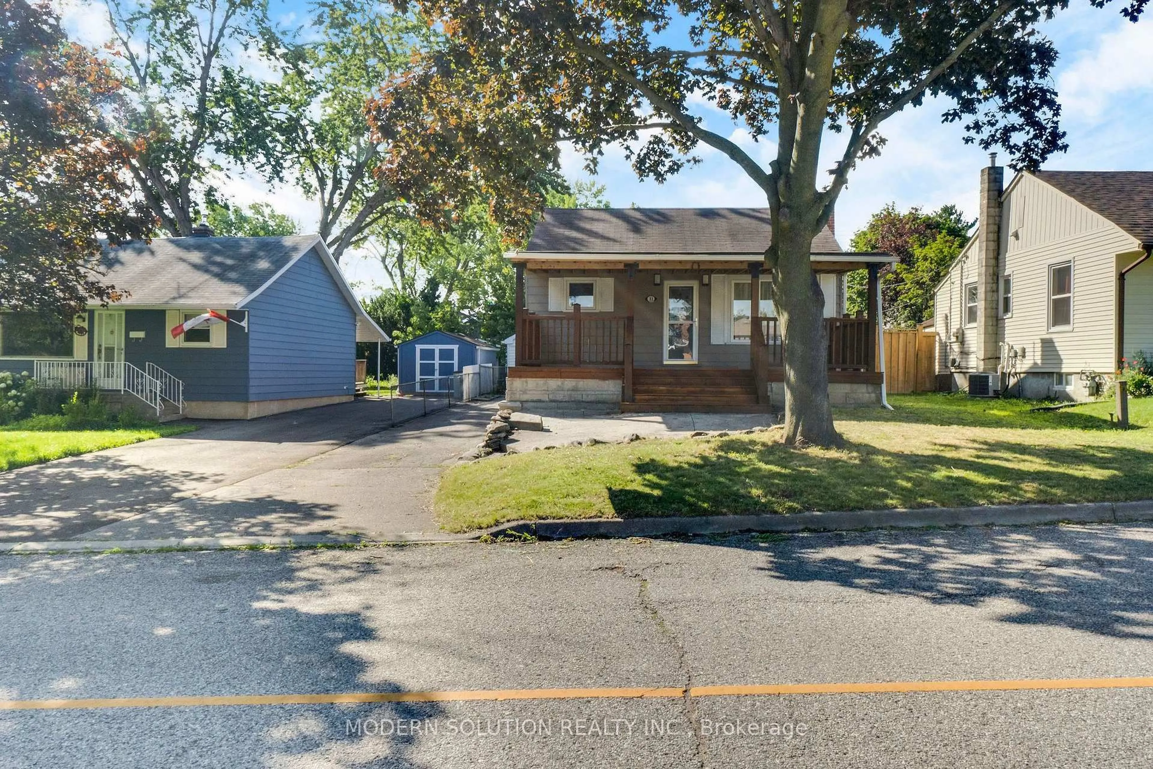 Unknown for 31 Elm St, Ajax Ontario L1S 1W5