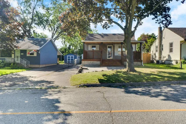 31 Elm St, Ajax 2