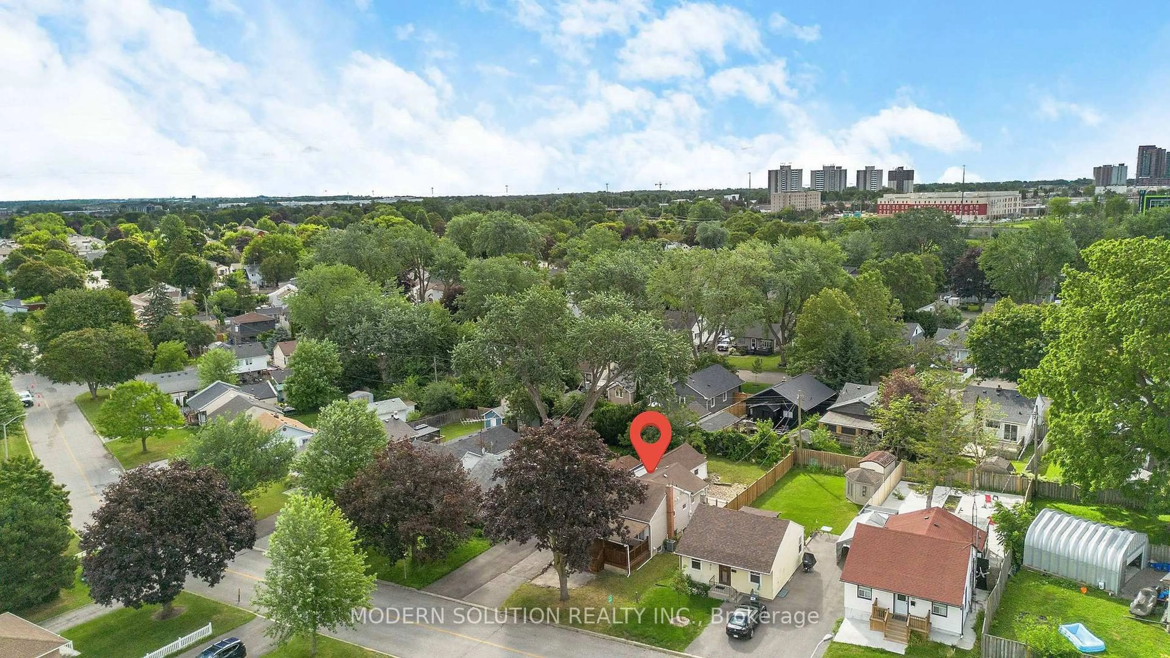 A pic from outside/outdoor area/front of a property/back of a property/a pic from drone, city buildings view from balcony for 31 Elm St, Ajax Ontario L1S 1W5