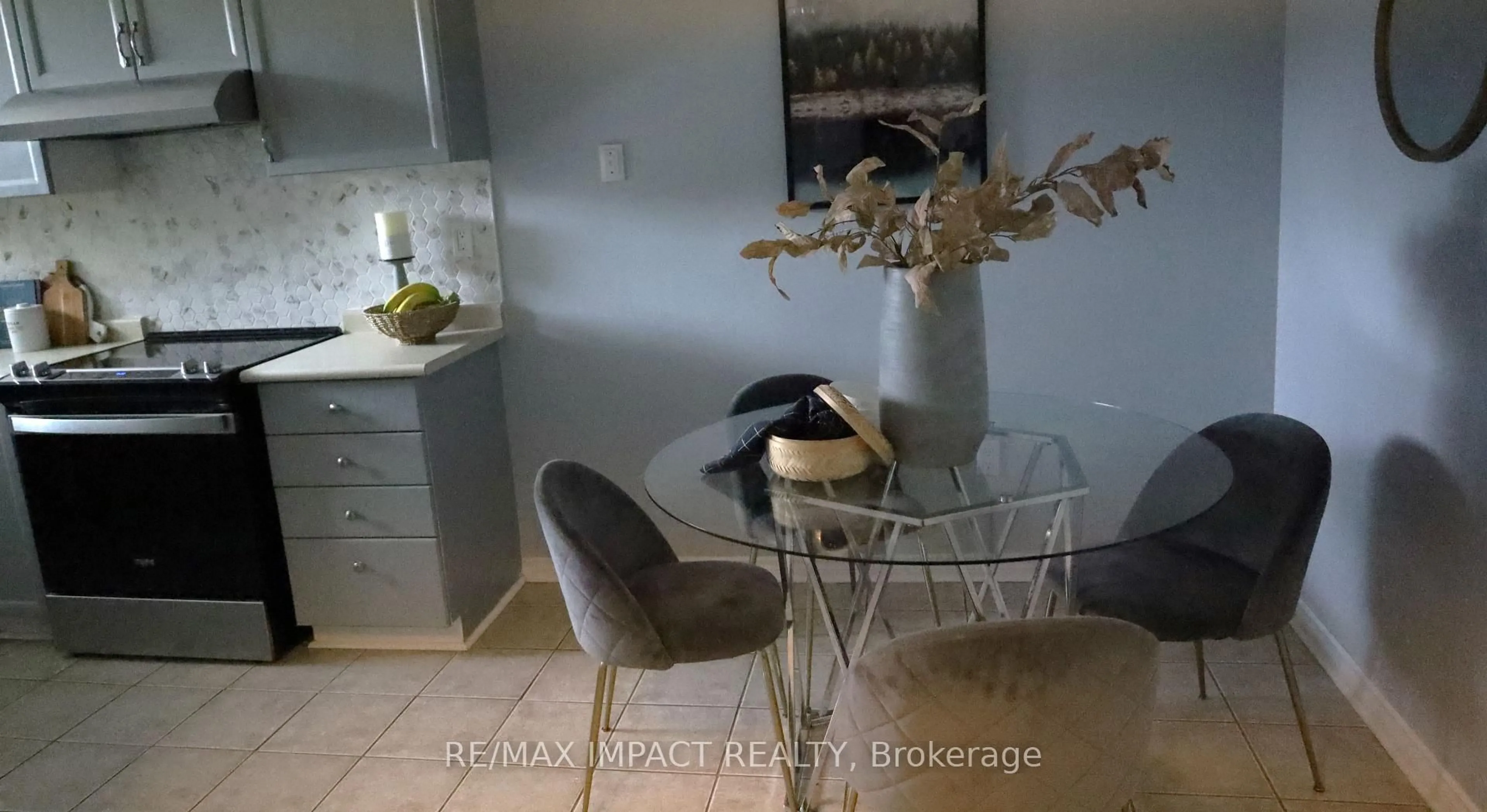 A pic of a room for 11 Fenwick Ave, Clarington Ontario L1C 4R6