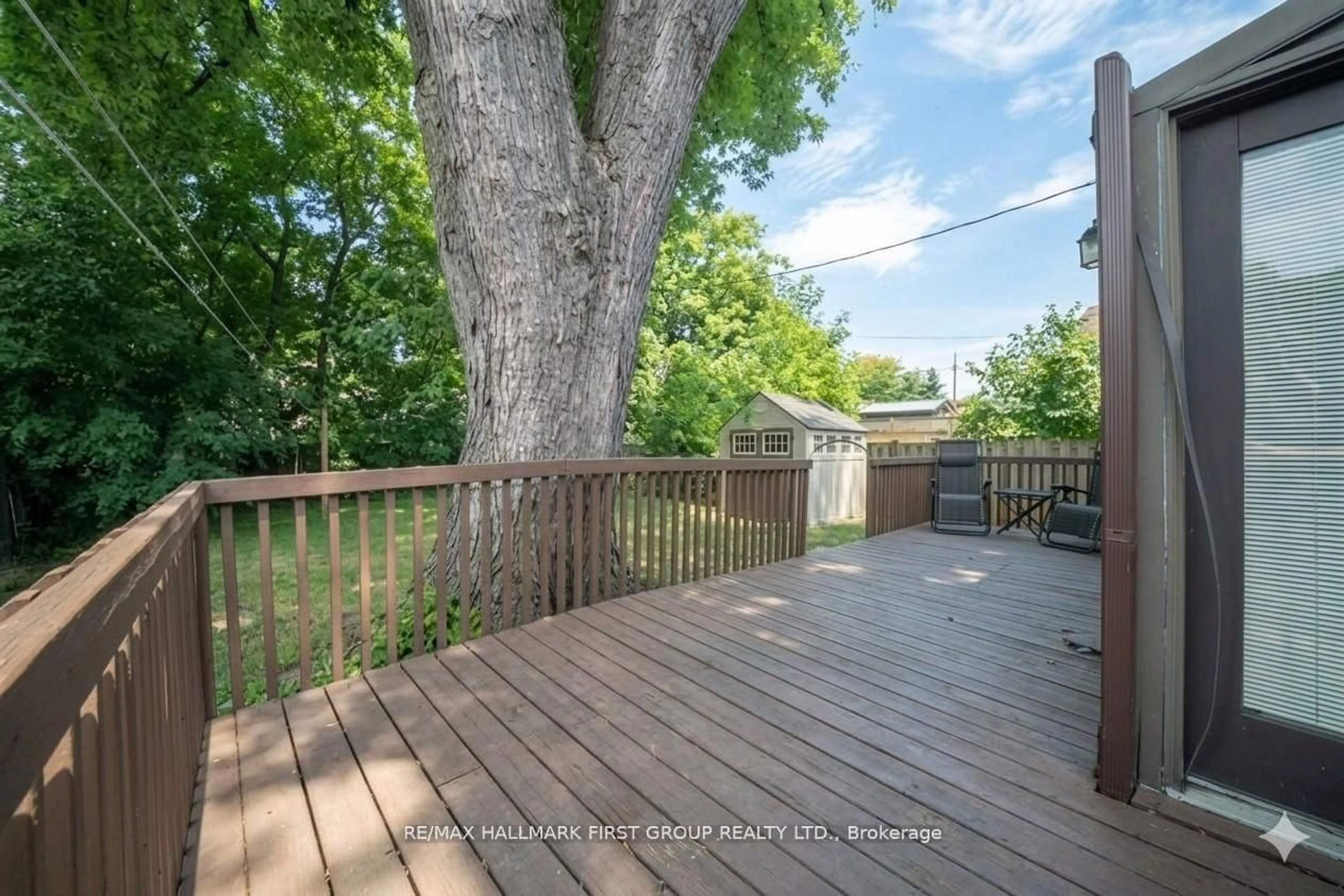 Patio, forest/trees view for 24 George St, Ajax Ontario L1S 1S5