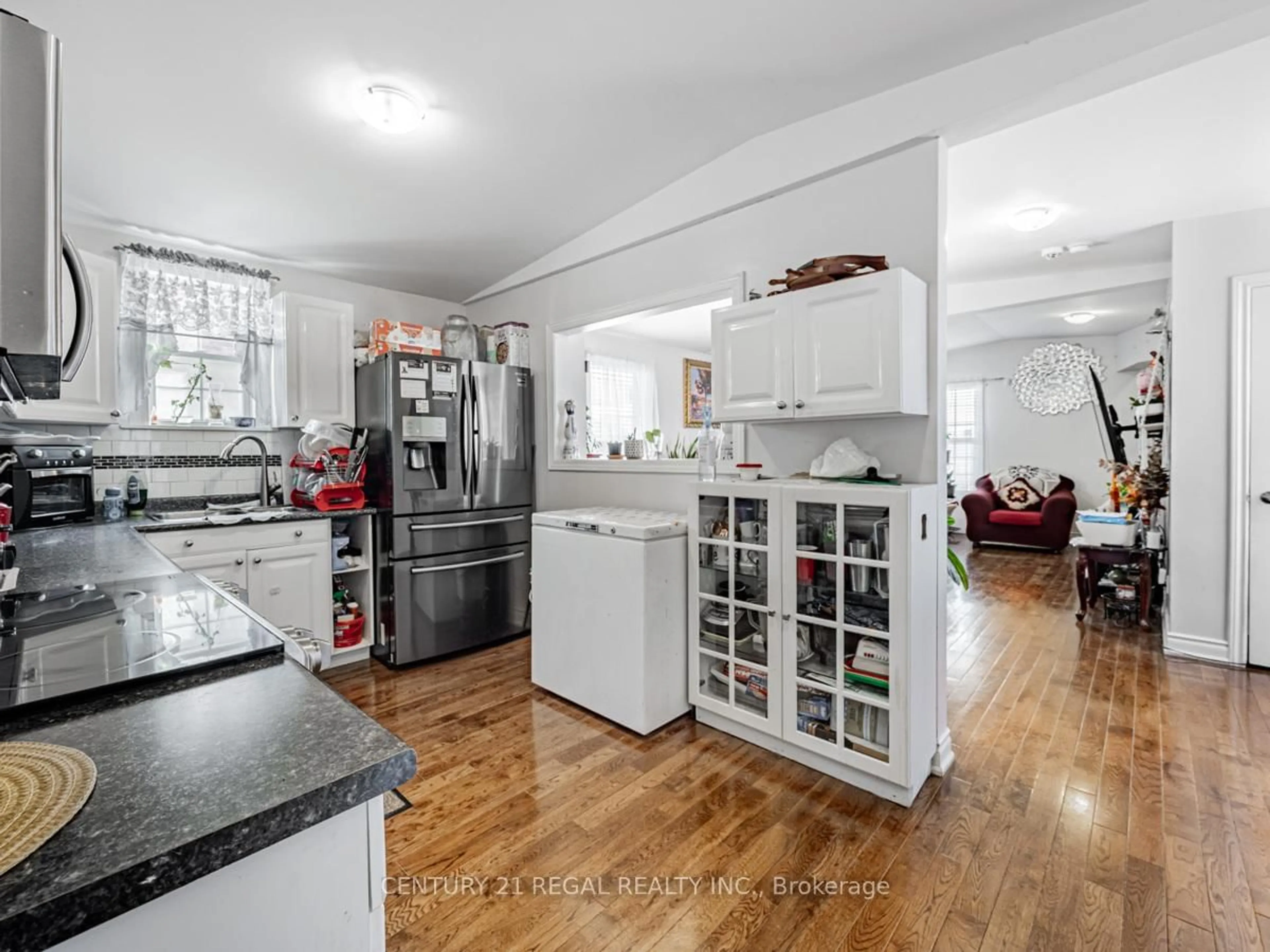 Open concept kitchen, unknown for 160 Bruce St, Oshawa Ontario L1H 1R2