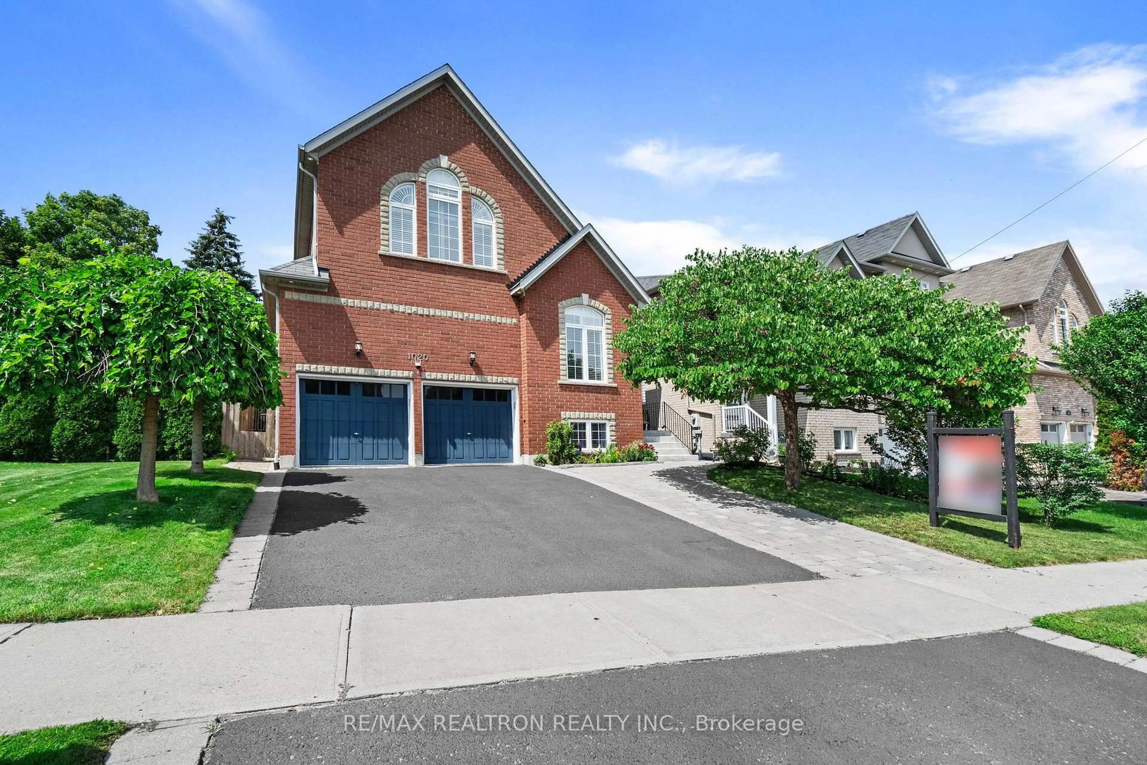 Home with brick exterior material, street for 1020 Colonial St, Pickering Ontario L1X 1P1