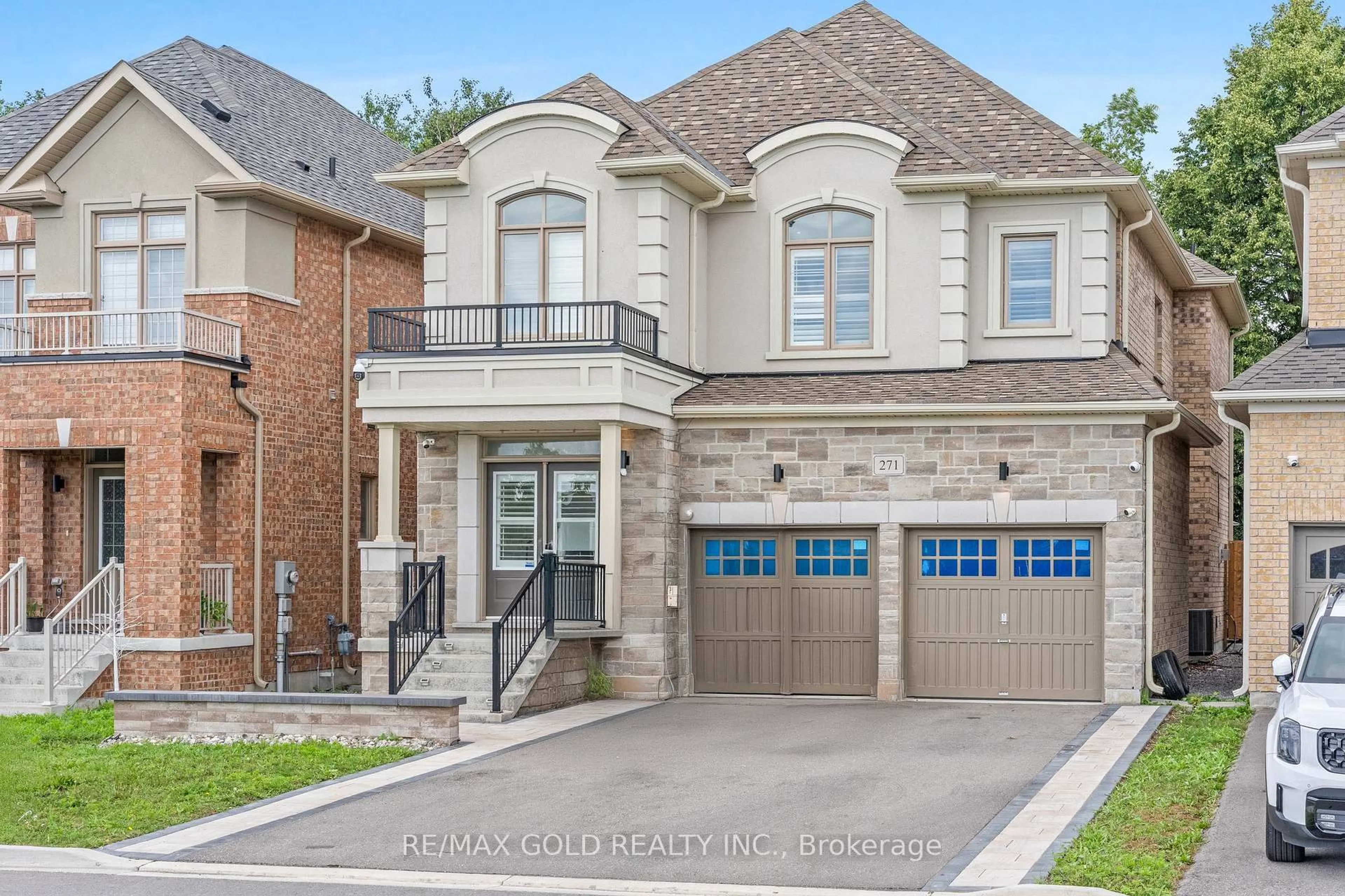 Home with brick exterior material, street for 271 Fleetwood Dr, Oshawa Ontario L1K 3E8