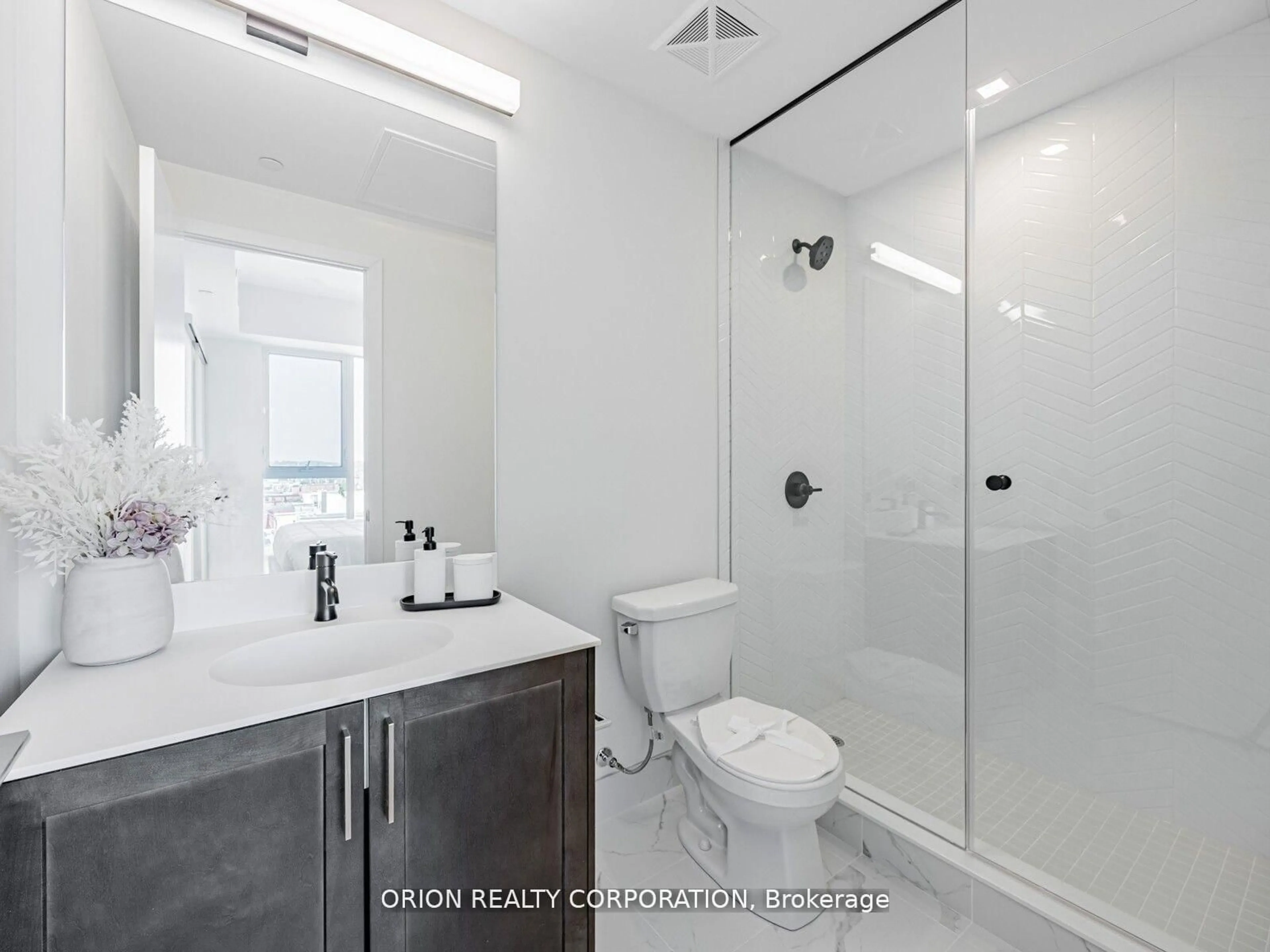 Standard bathroom, ceramic/tile floor for 201 Brock St #502, Whitby Ontario L1N 4K2
