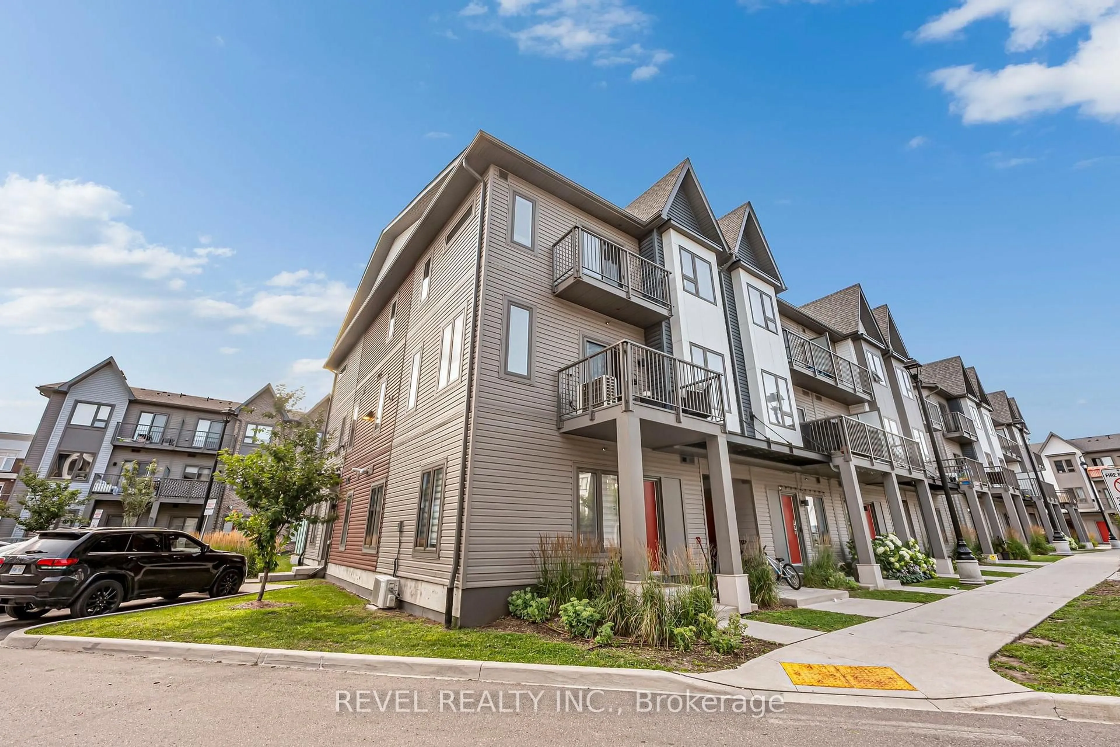 Unknown for 2635 William Jackson Dr #304, Pickering Ontario L1P 2V8