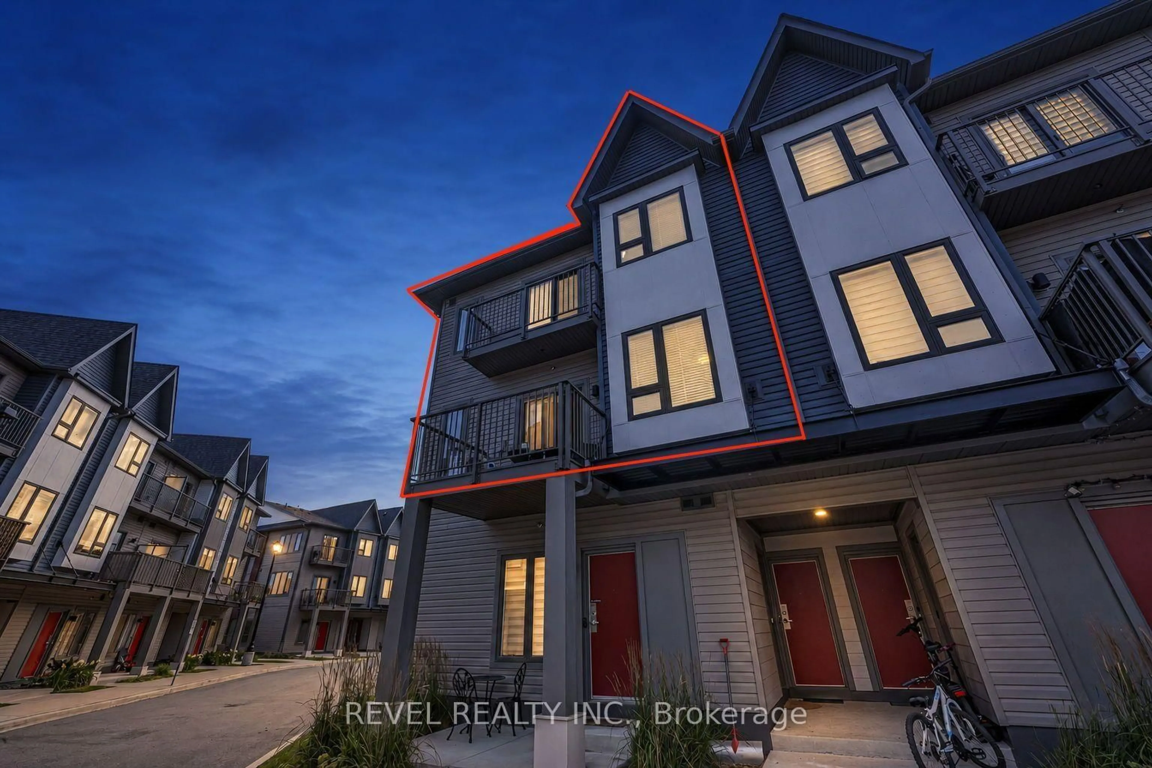 Unknown for 2635 William Jackson Dr #304, Pickering Ontario L1P 2V8