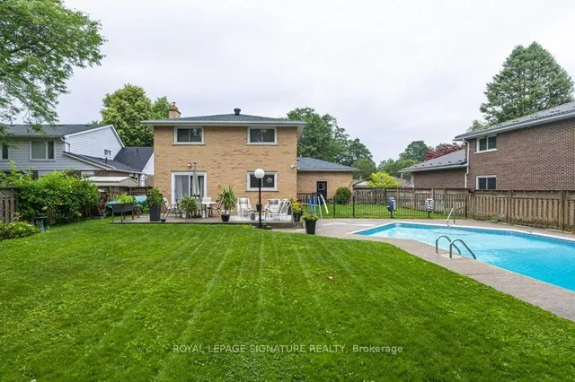 40 Holmcrest Tr, Toronto 5