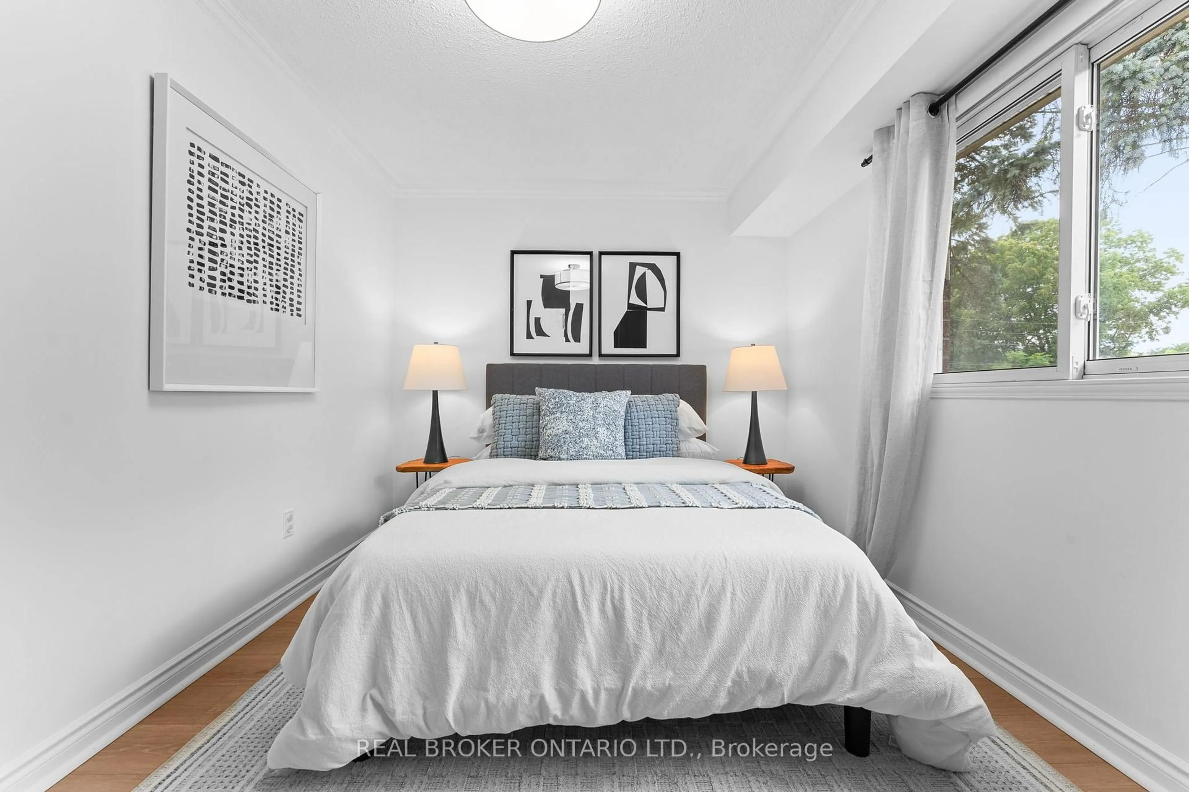 Bedroom with bed, unknown for 1 Baronial Crt, Toronto Ontario M1C 3J5