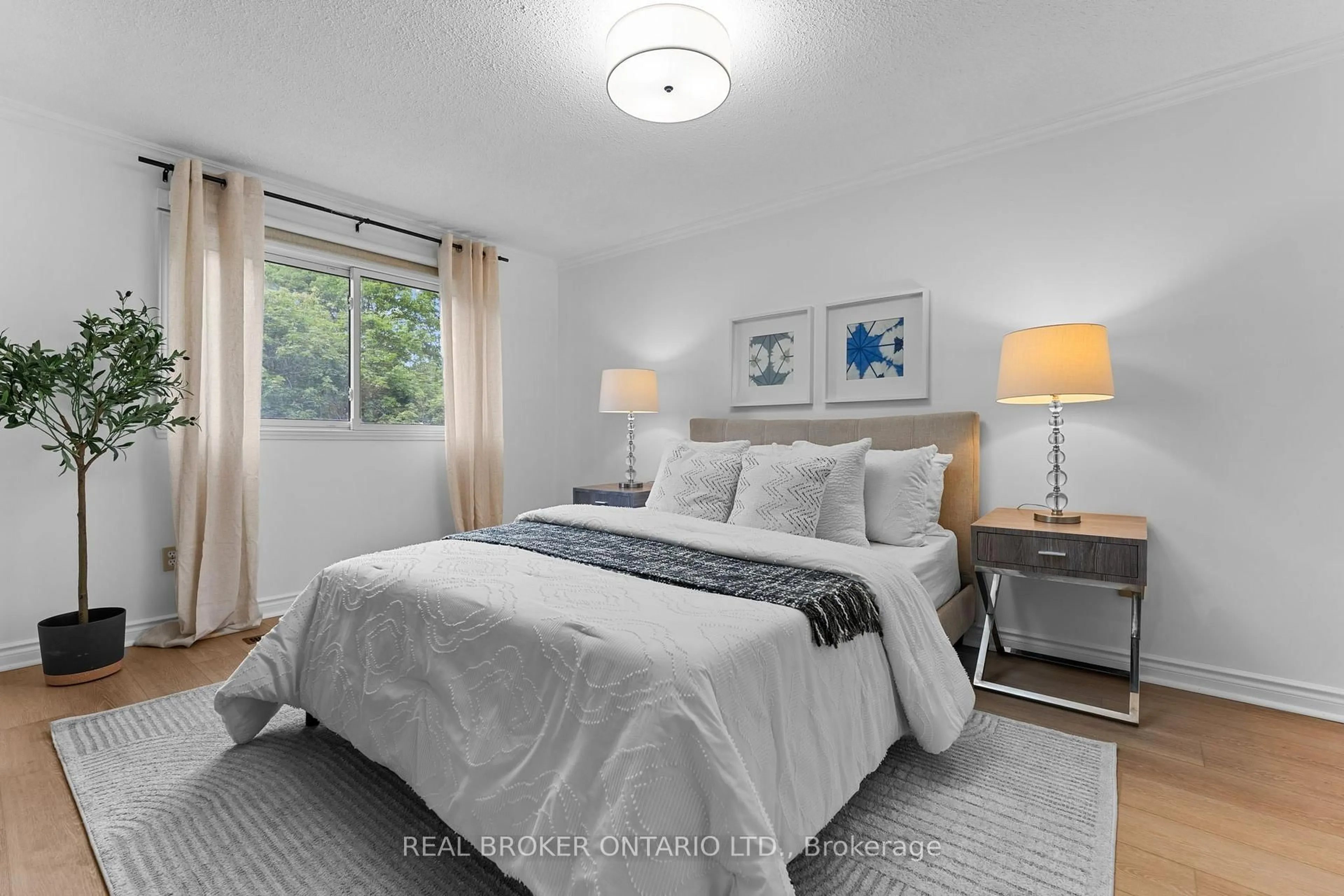 Bedroom with bed, unknown for 1 Baronial Crt, Toronto Ontario M1C 3J5