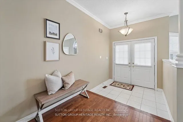 1886 Pine Grove Ave, Pickering 1