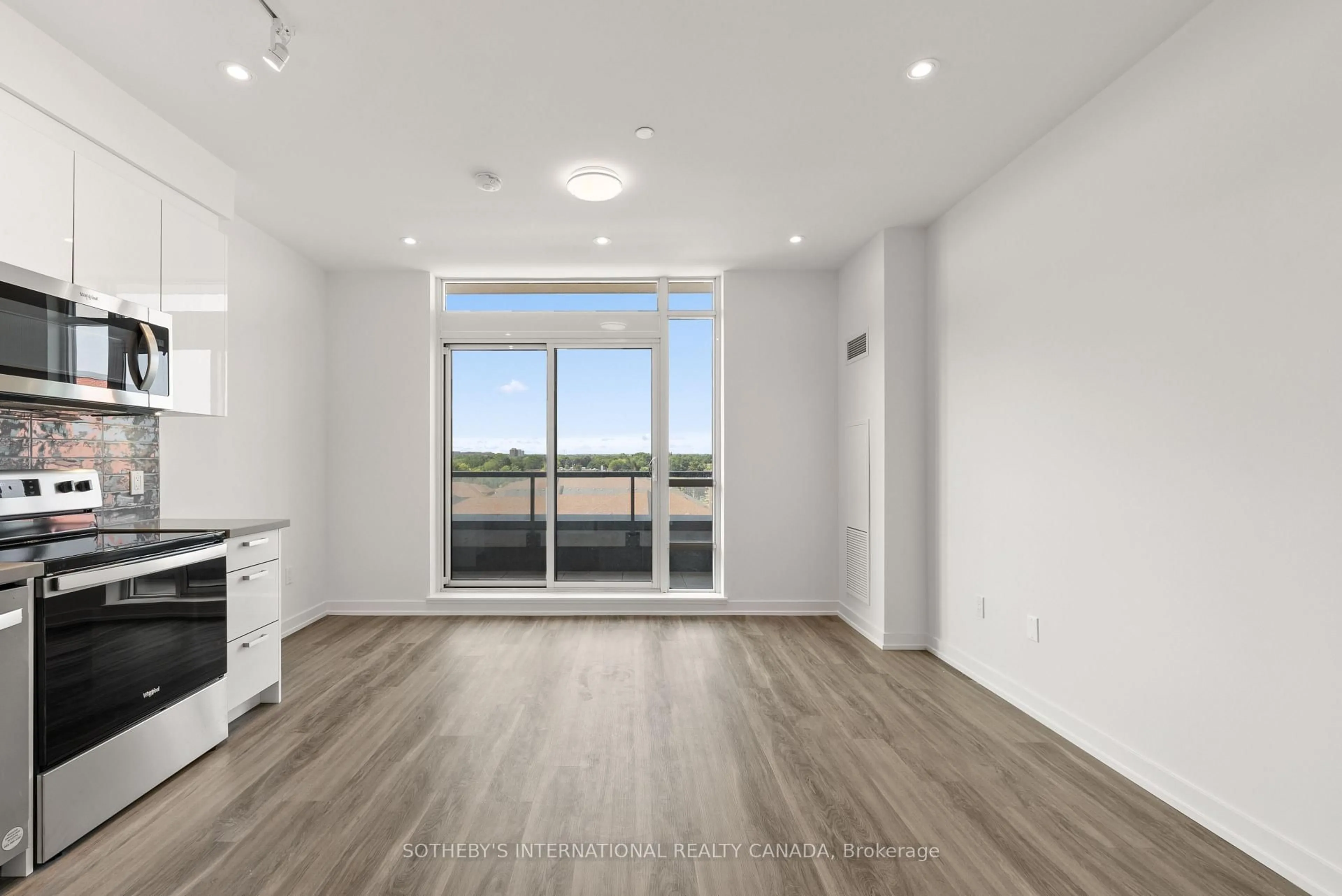 A pic of a room for 1010 Dundas St #PH 20, Whitby Ontario L1N 0L6