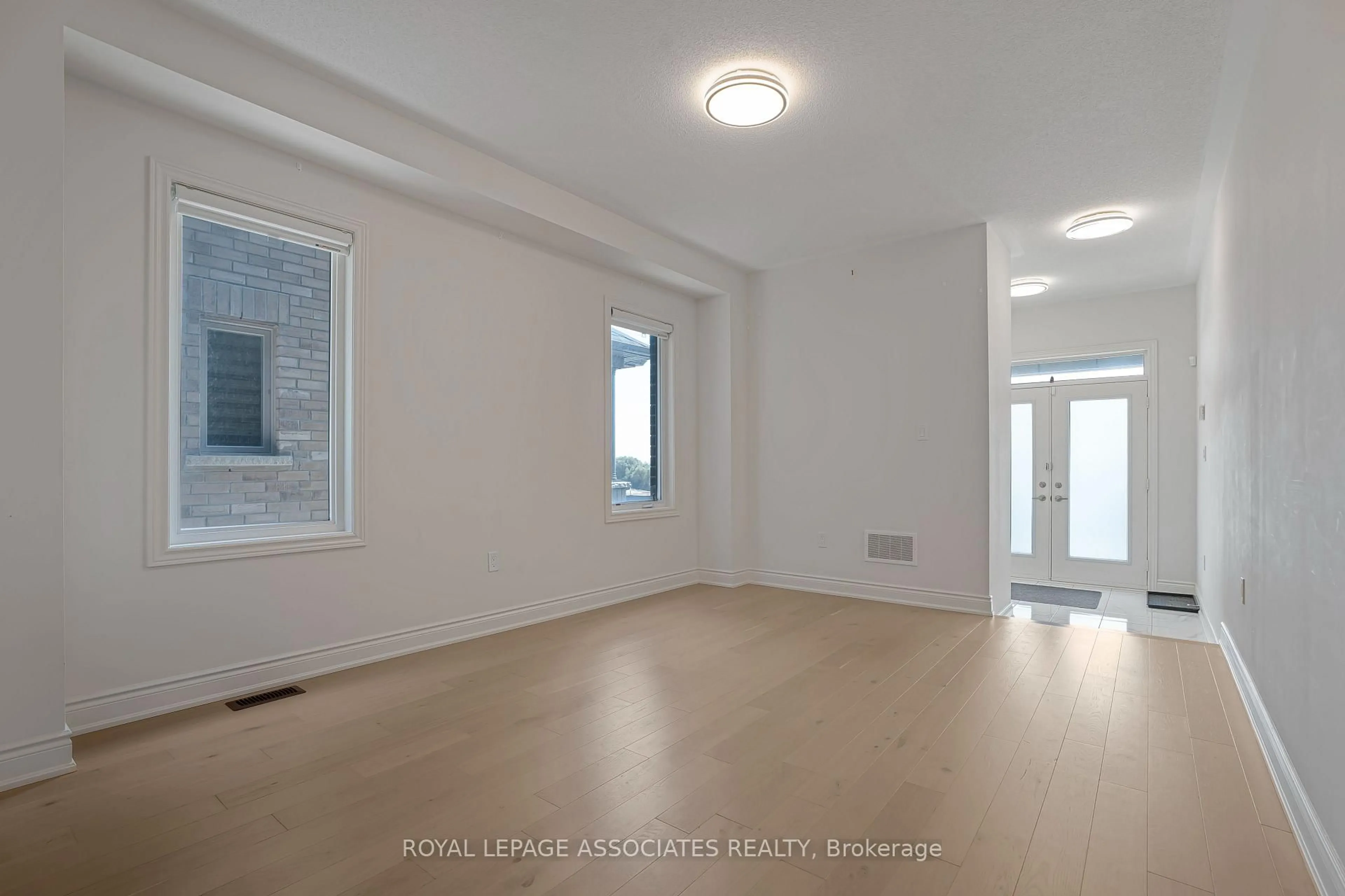 A pic of a room for 2201 Crystal Dr, Oshawa Ontario L1L 0W7