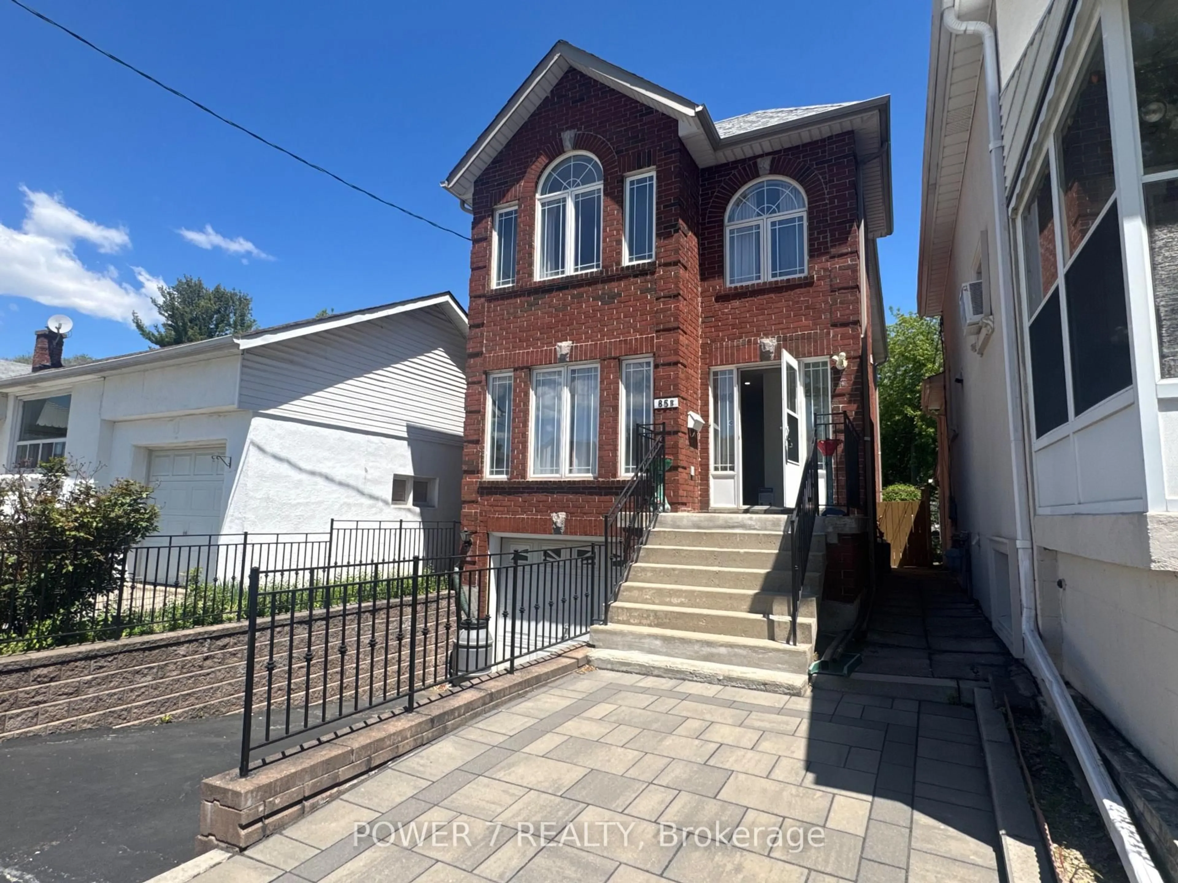 Home with brick exterior material, street for 85B Maybourne Ave, Toronto Ontario M1L 2W3