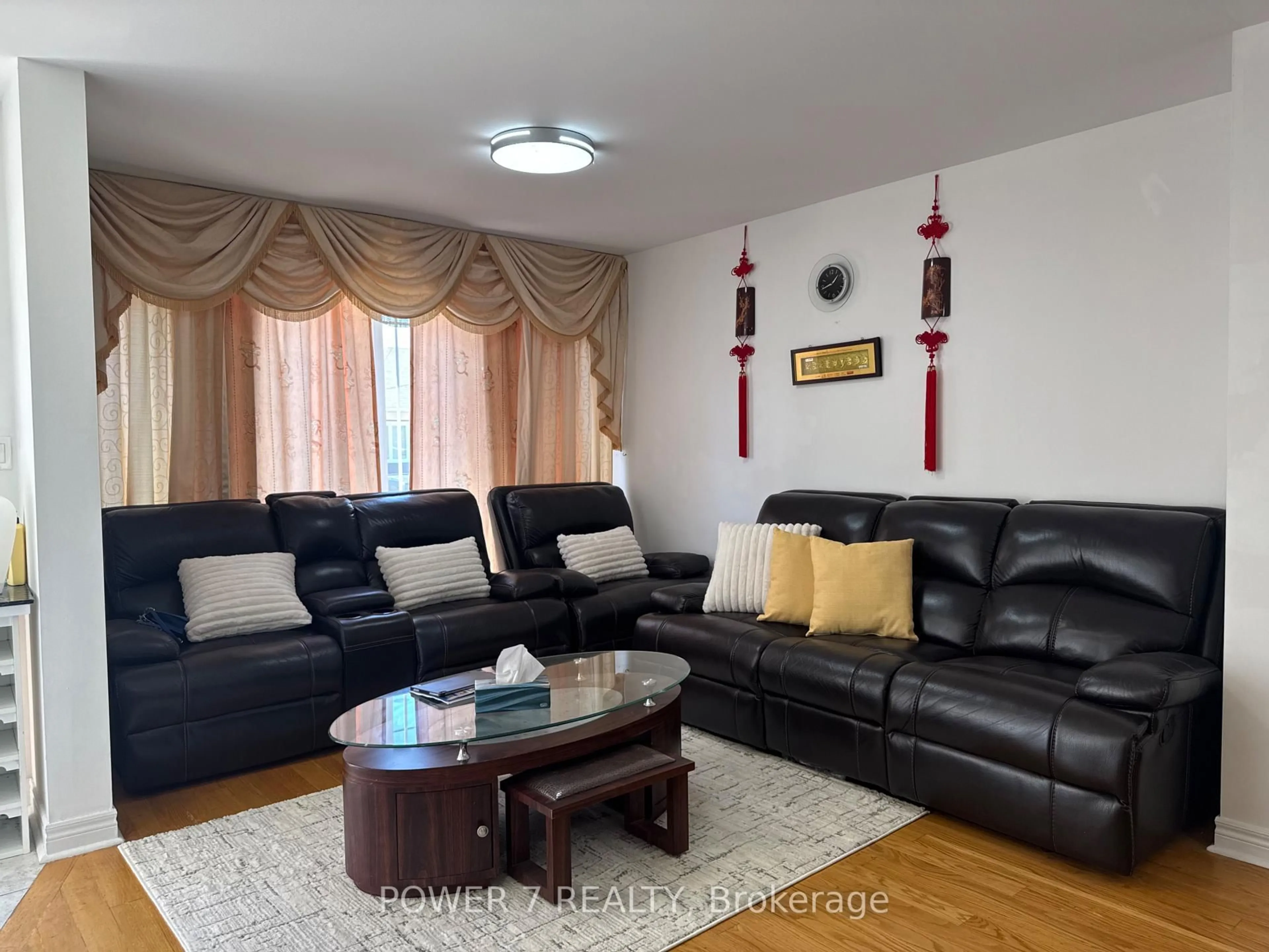 Living room with furniture, unknown for 85B Maybourne Ave, Toronto Ontario M1L 2W3