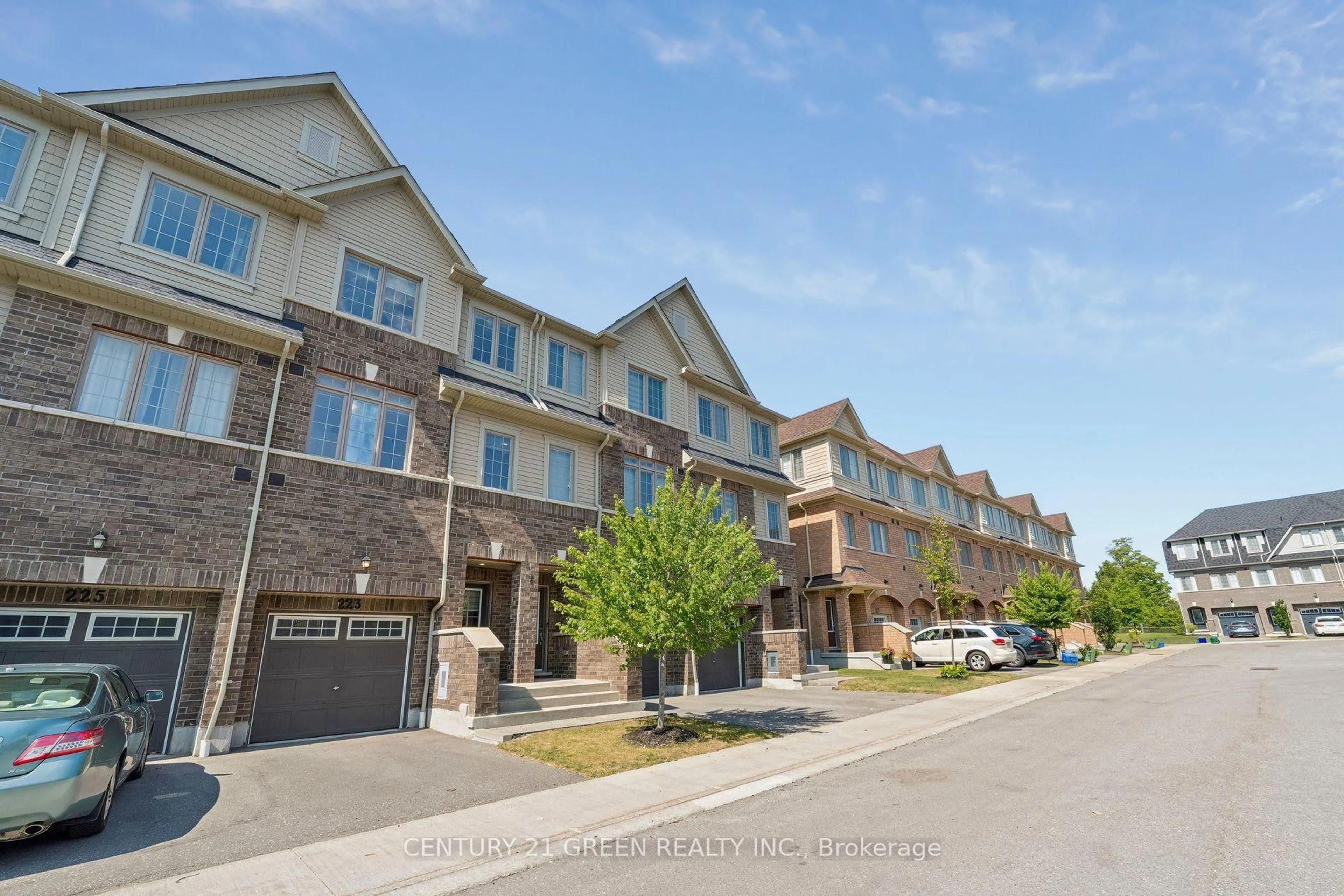 A pic from outside/outdoor area/front of a property/back of a property/a pic from drone, street for 223 Danzatore Path, Oshawa Ontario L1L 0P9