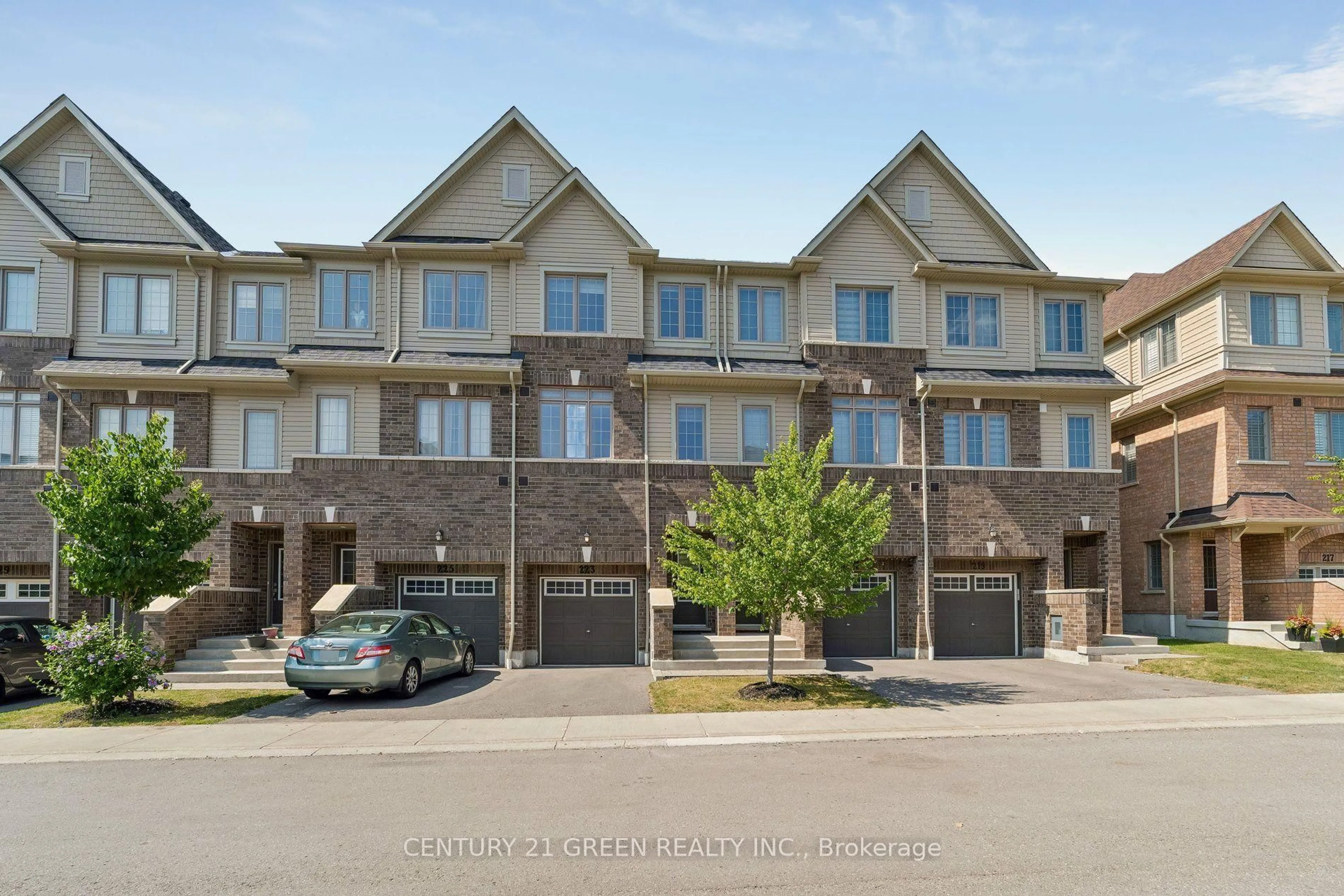 A pic from outside/outdoor area/front of a property/back of a property/a pic from drone, unknown for 223 Danzatore Path, Oshawa Ontario L1L 0P9