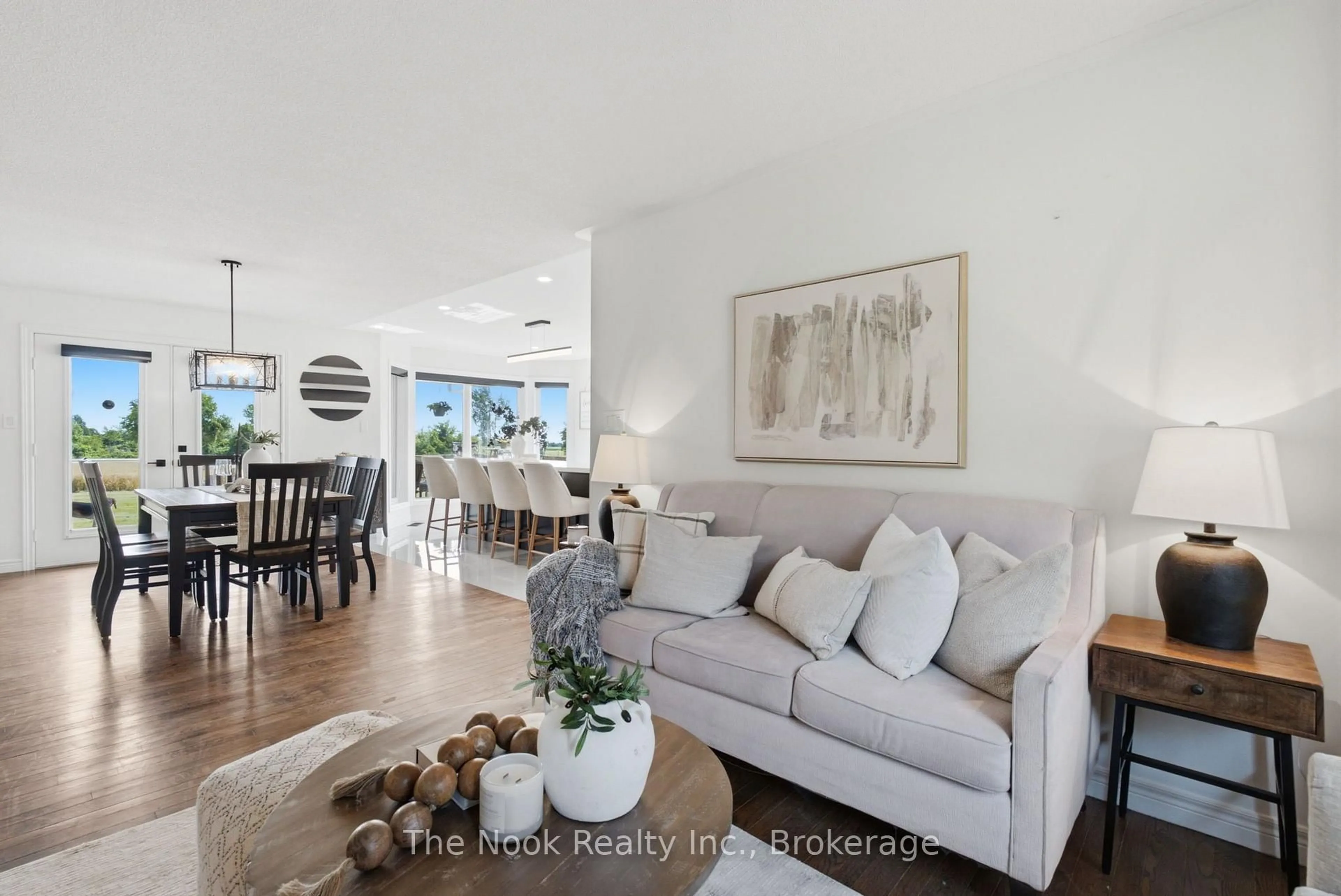 Living room with furniture, unknown for 3751 Concession 1 Rd, Clarington Ontario L1B 0E3