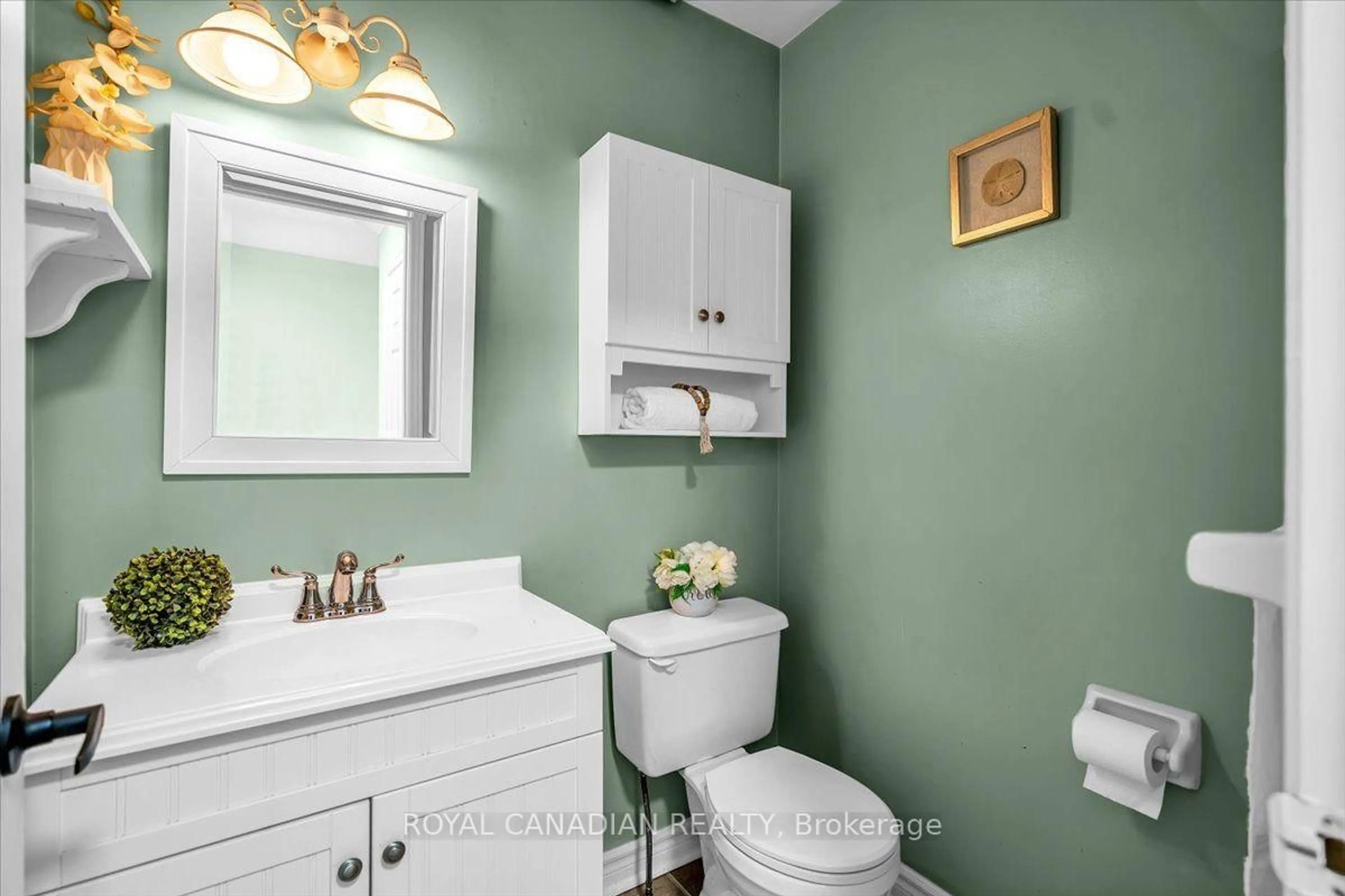 Standard bathroom, ceramic/tile floor for 72 Short Cres, Clarington Ontario L1E 2Z6