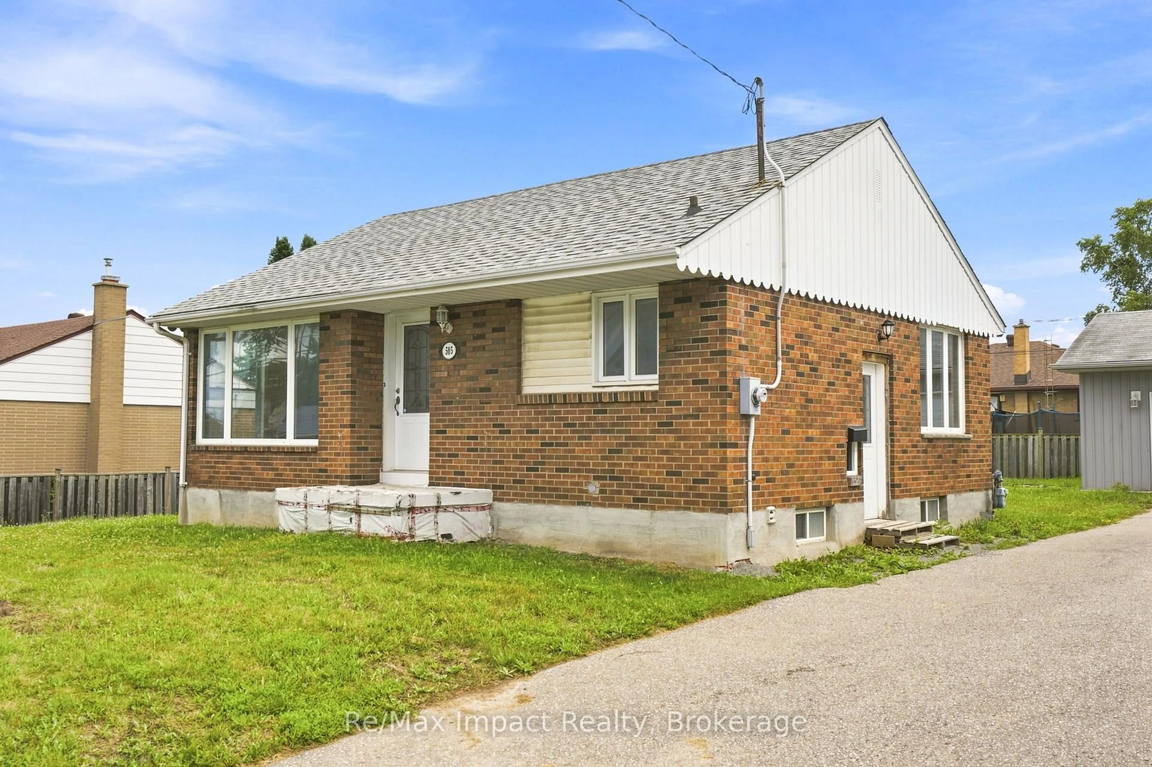 Home with brick exterior material, street for 505 Annapolis Ave, Oshawa Ontario L1J 2Y8