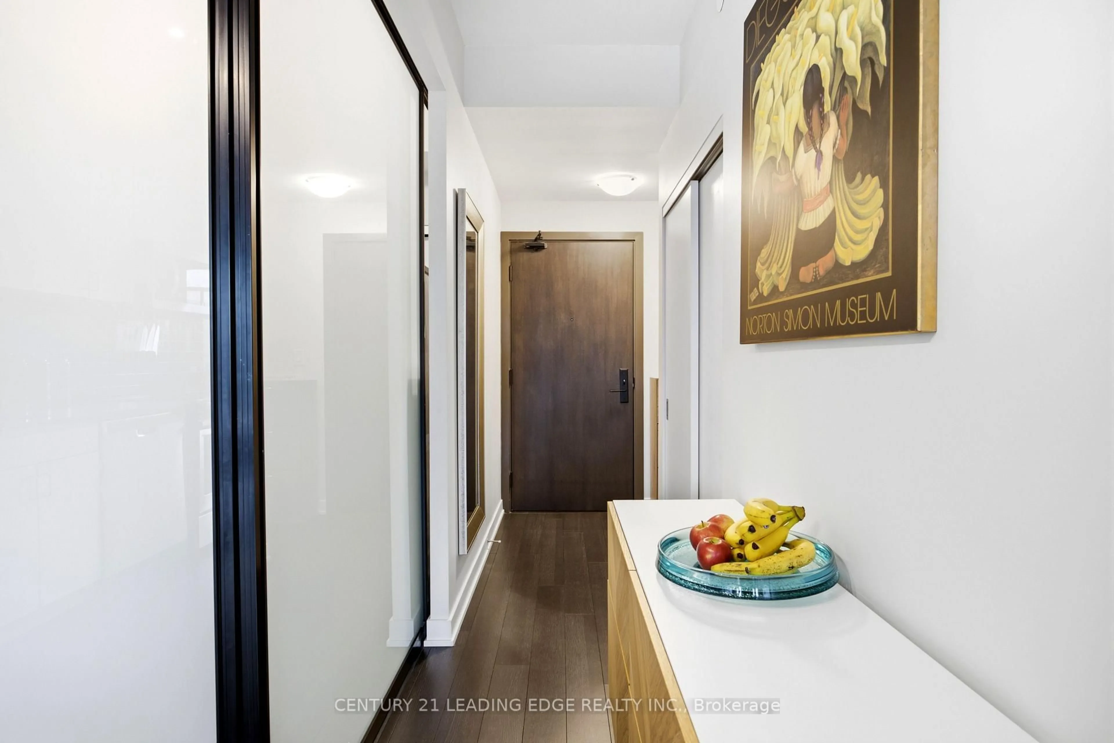 Indoor entryway for 2799 Kingston Rd #219, Toronto Ontario M1M 0E3