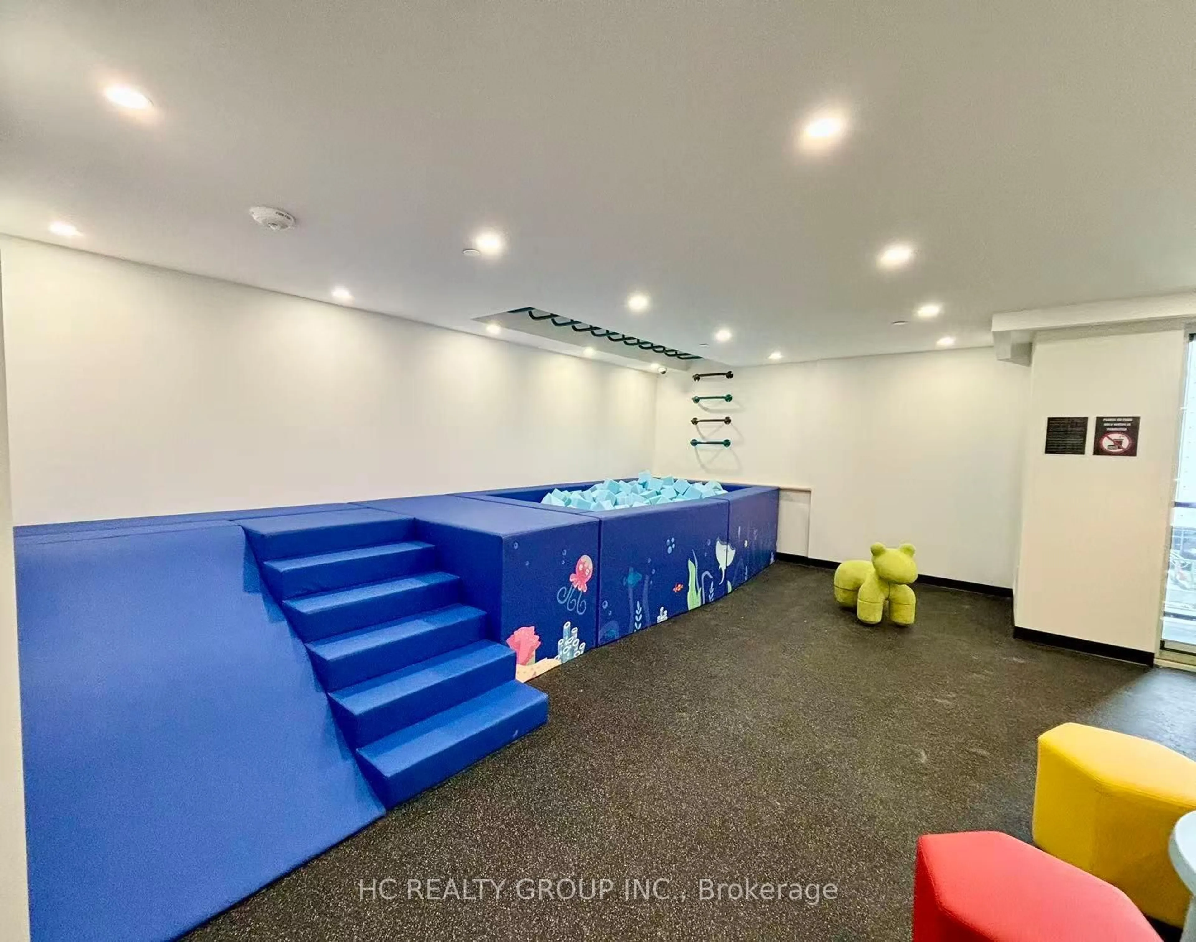 Unknown for 3421 Sheppard Ave #318, Toronto Ontario M1T 0C1